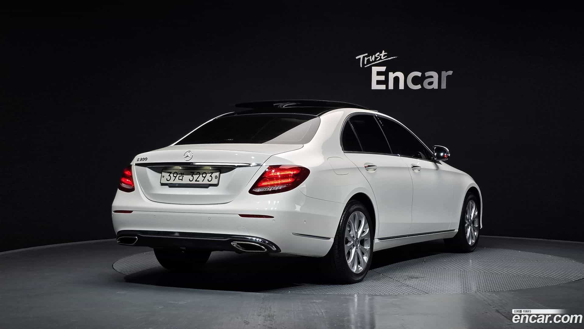 E-Class Mercedes-Benz 2017.0-OUTER-002