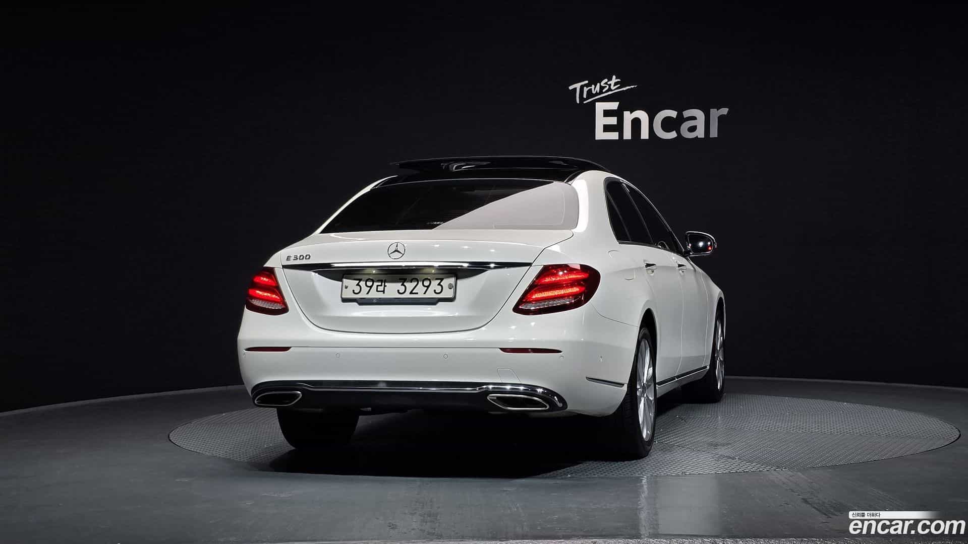 E-Class Mercedes-Benz 2017.0-OUTER-004