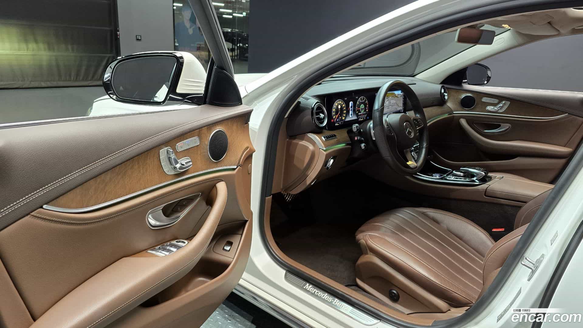 E-Class Mercedes-Benz 2017.0-OPTION-015