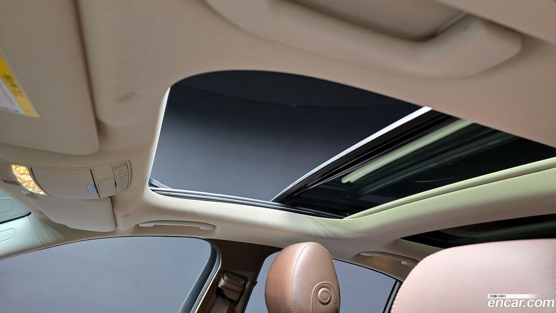 Main__Slider__Photo:E-Class Mercedes-Benz 2017.0-16