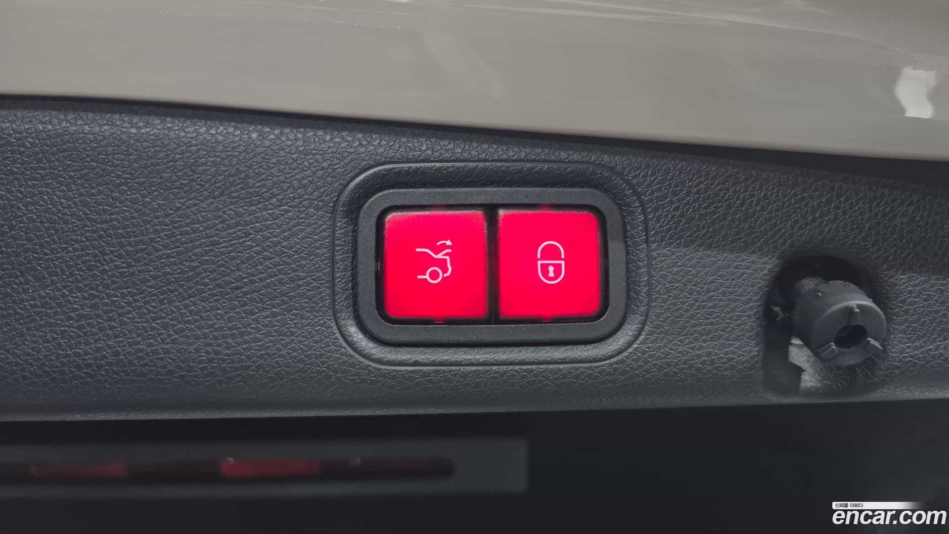 E-Class Mercedes-Benz 2017.0-OPTION-023