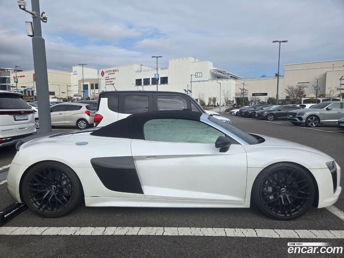 Main__Slider__Photo:R8 Audi 2017.11-4