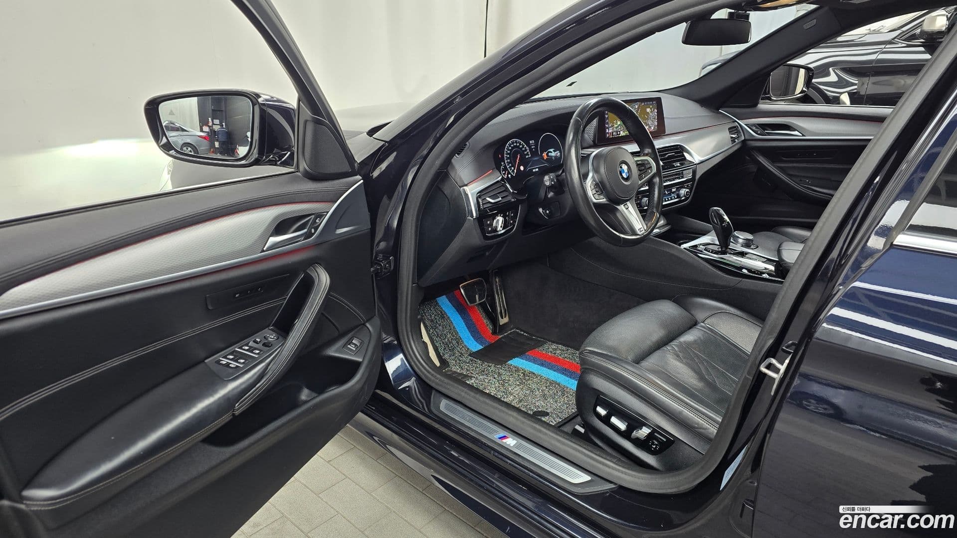 Main__Slider__Photo:5-Series BMW 2019.4-9