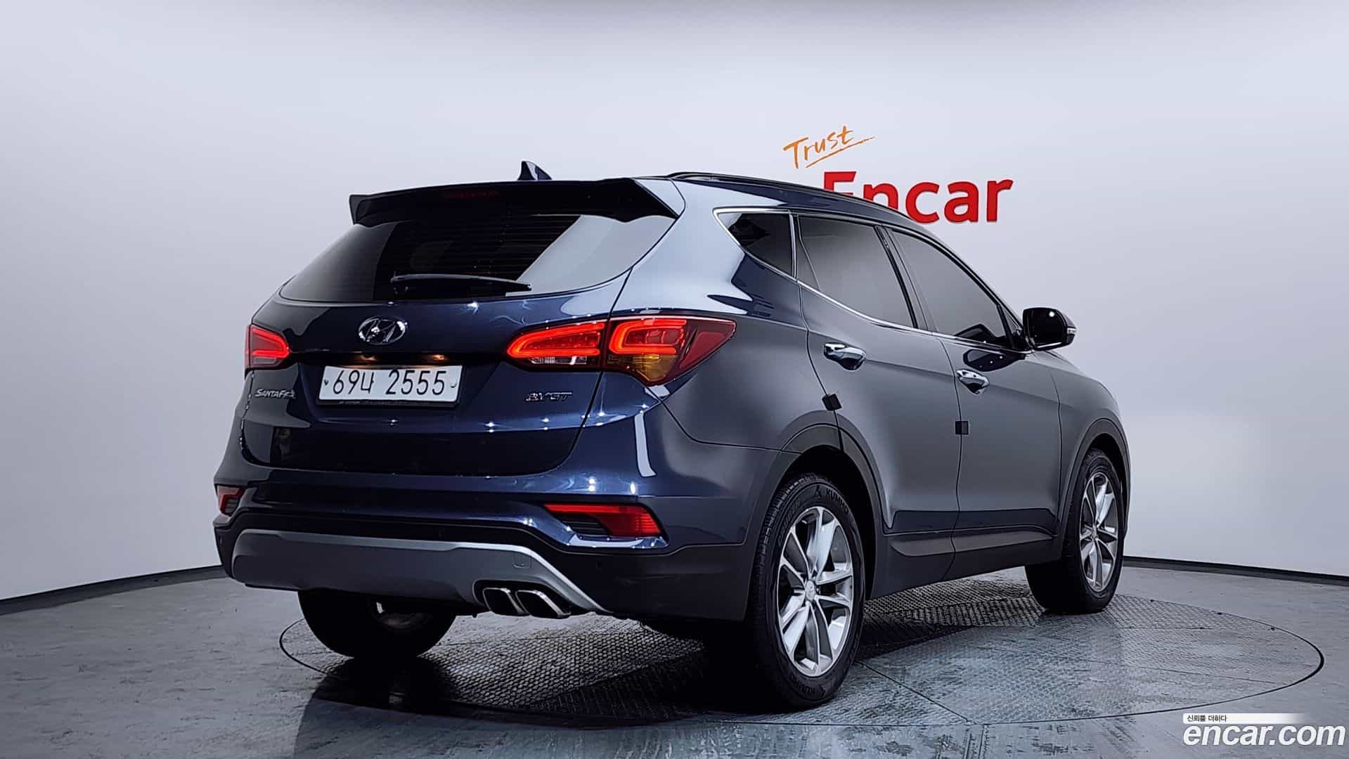 Santafe Hyundai 2017.1-OUTER-002