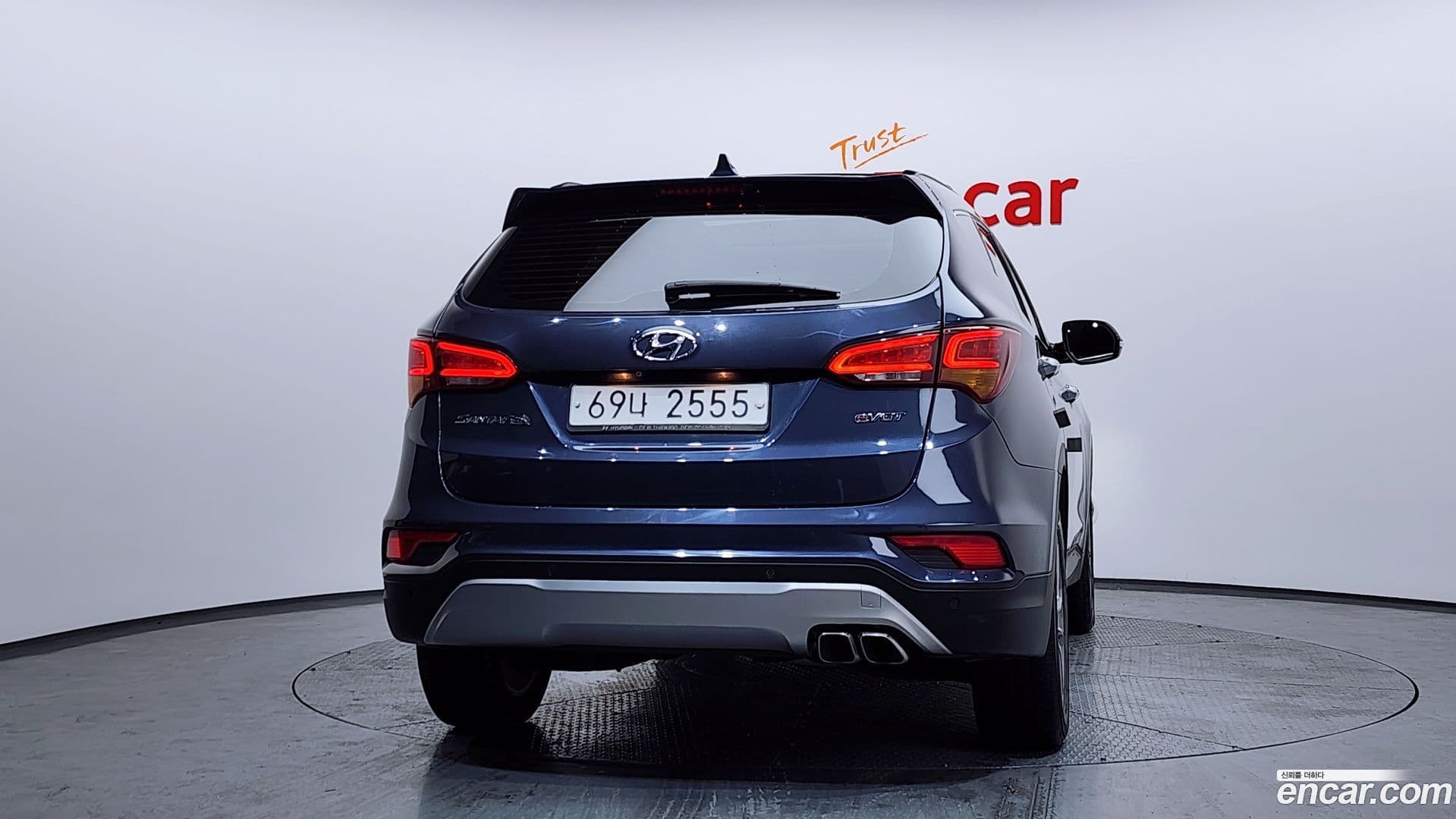 Main__Slider__Photo:Santafe Hyundai 2017.1-3