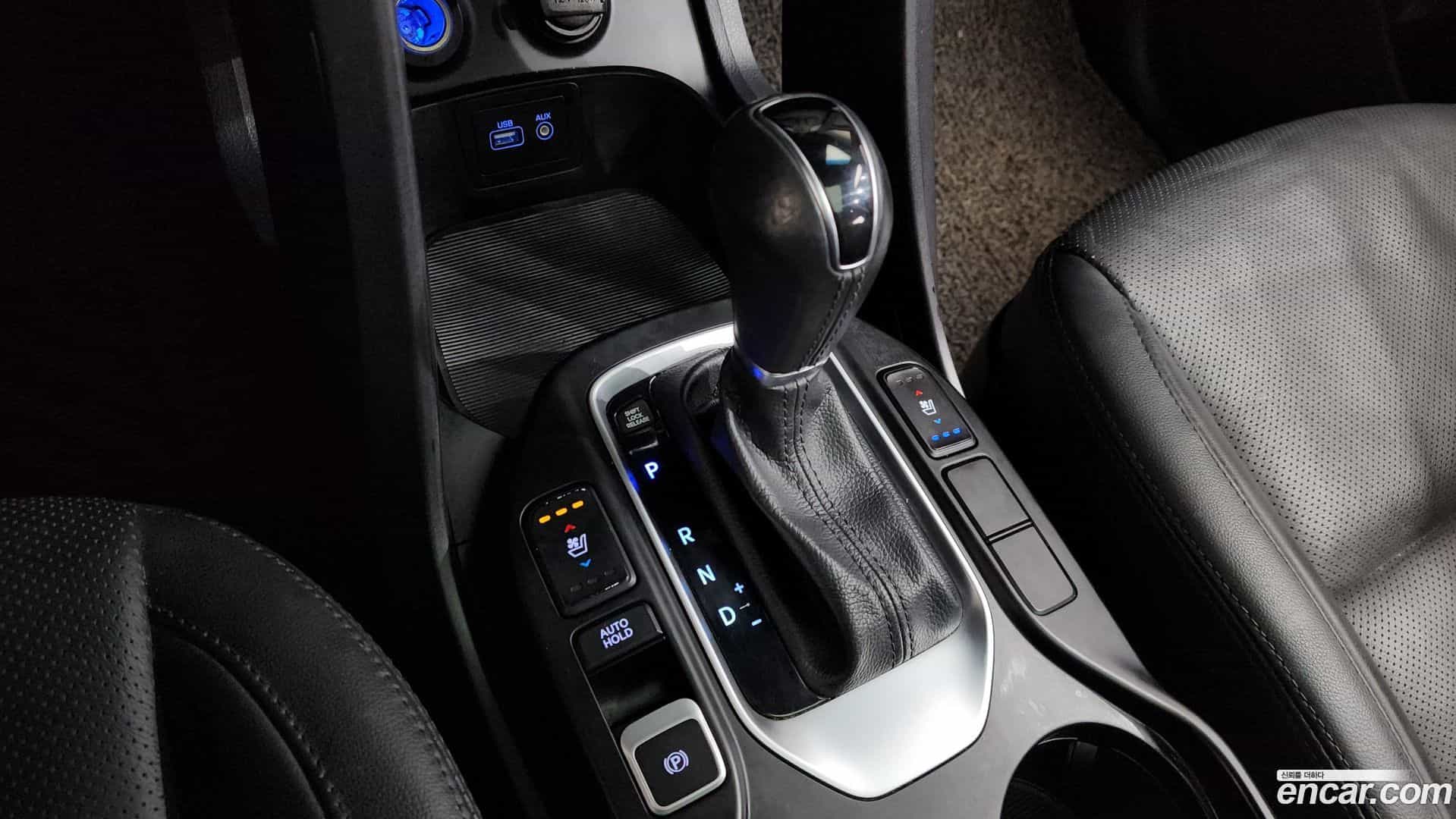 Santafe Hyundai 2017.1-INNER-009