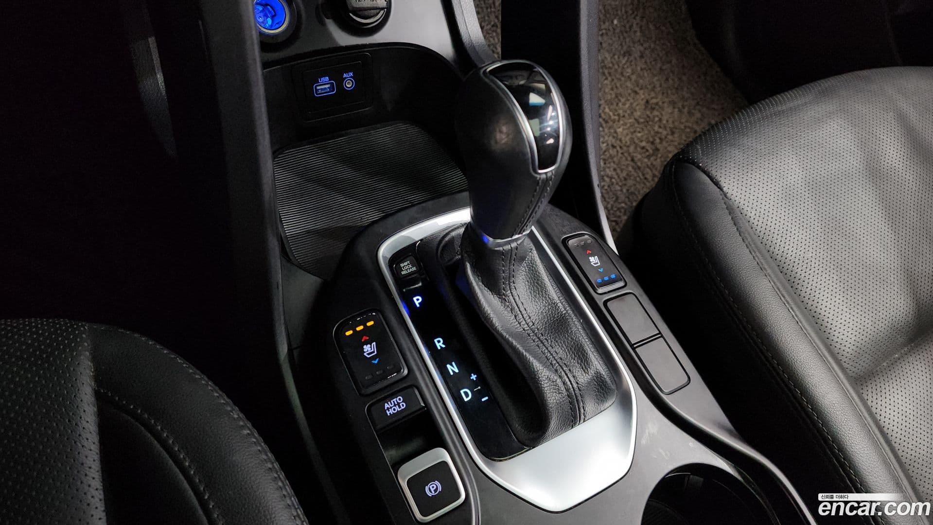 Main__Slider__Photo:Santafe Hyundai 2017.1-8