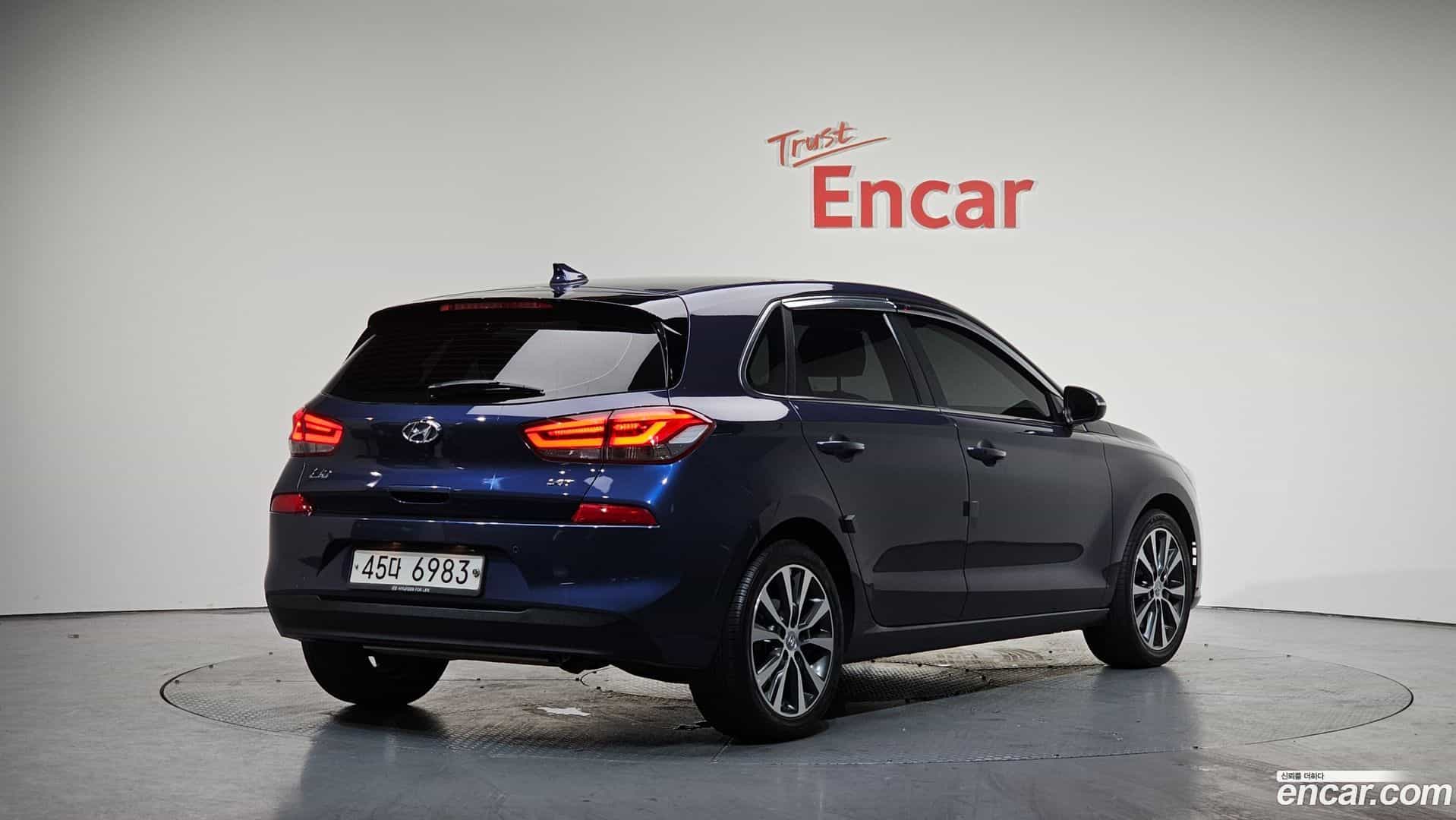 i30 Hyundai 2018.10-OUTER-002