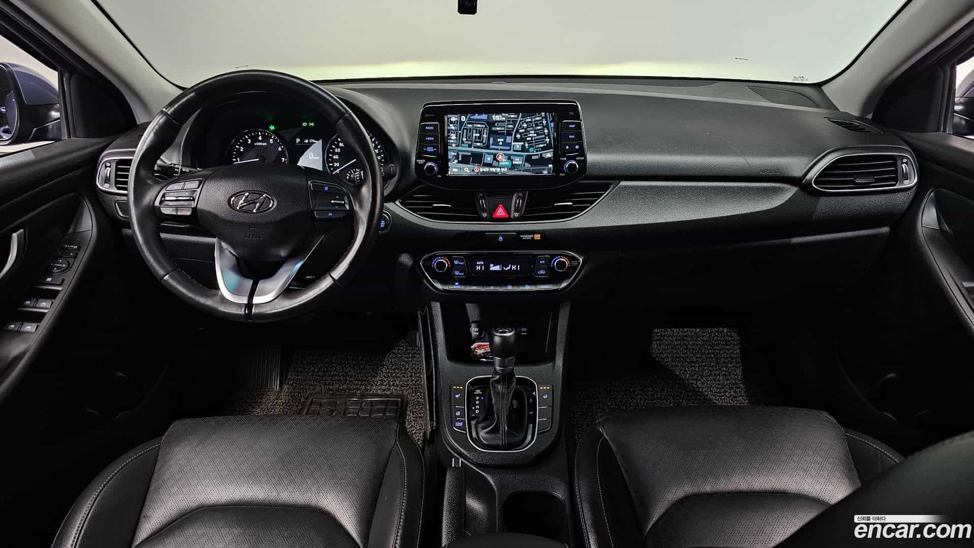 i30 Hyundai 2018.10-INNER-007