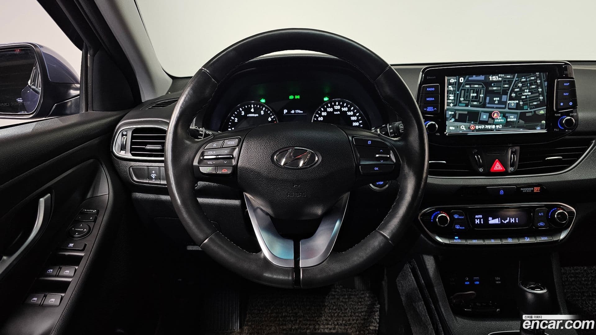 Main__Slider__Photo:i30 Hyundai 2018.10-12