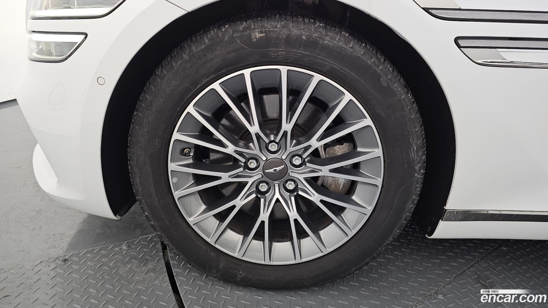 Main__Slider__Photo:G80 Genesis 2022.8-4