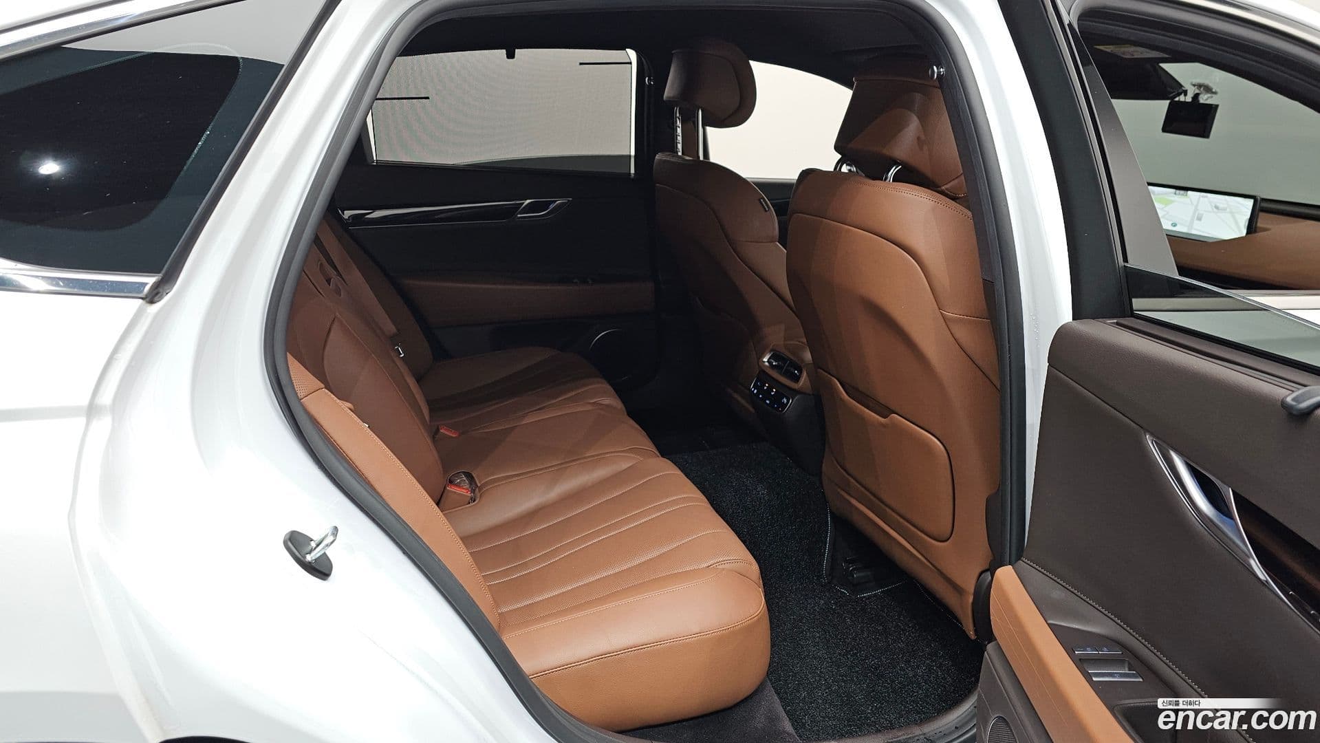 Main__Slider__Photo:G80 Genesis 2022.8-11