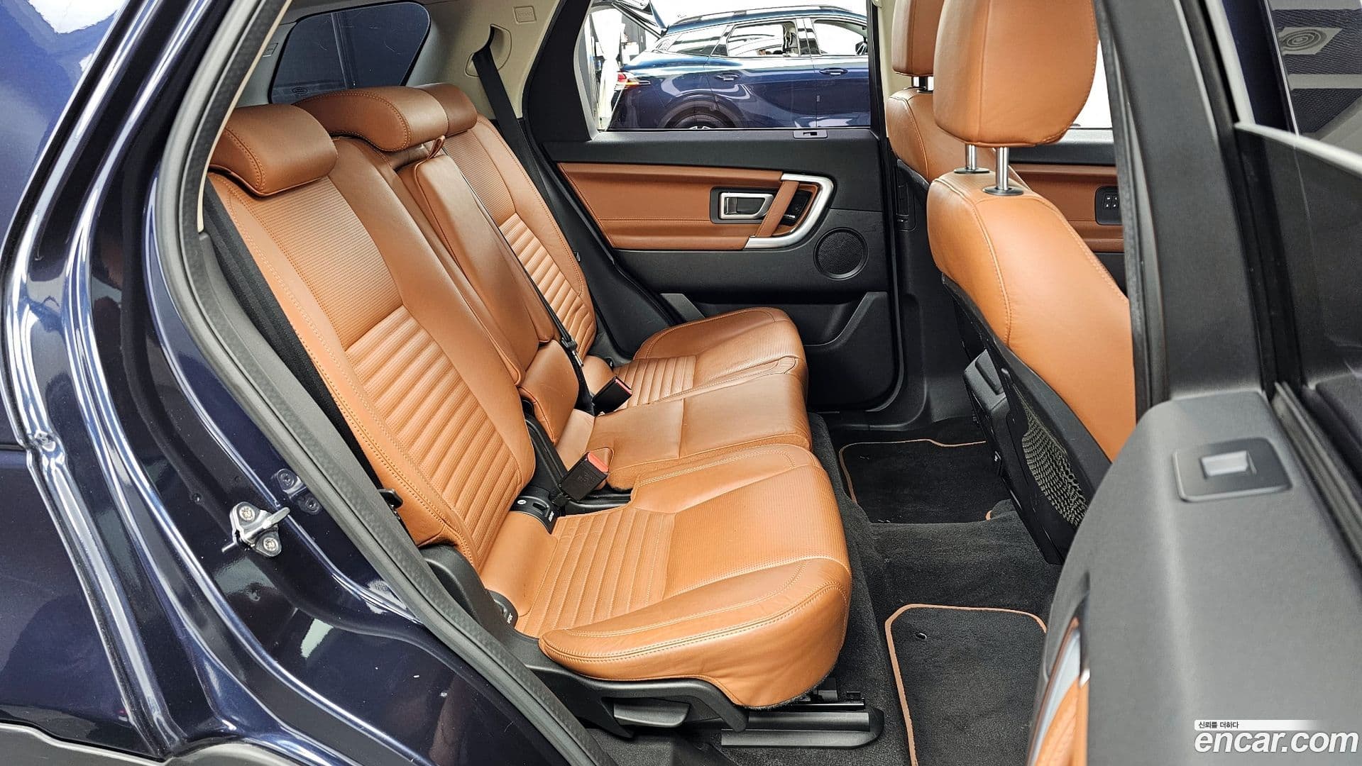 Main__Slider__Photo:Discovery Sport Land Rover 2015.6-11