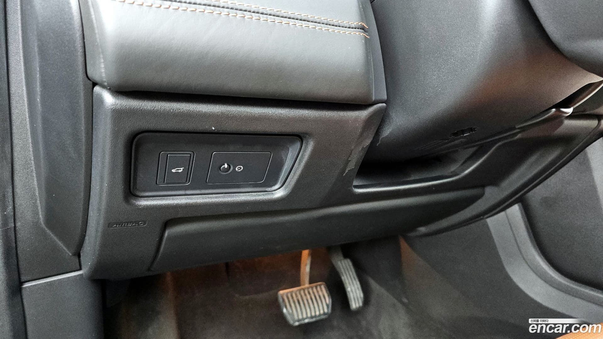 Main__Slider__Photo:Discovery Sport Land Rover 2015.6-15