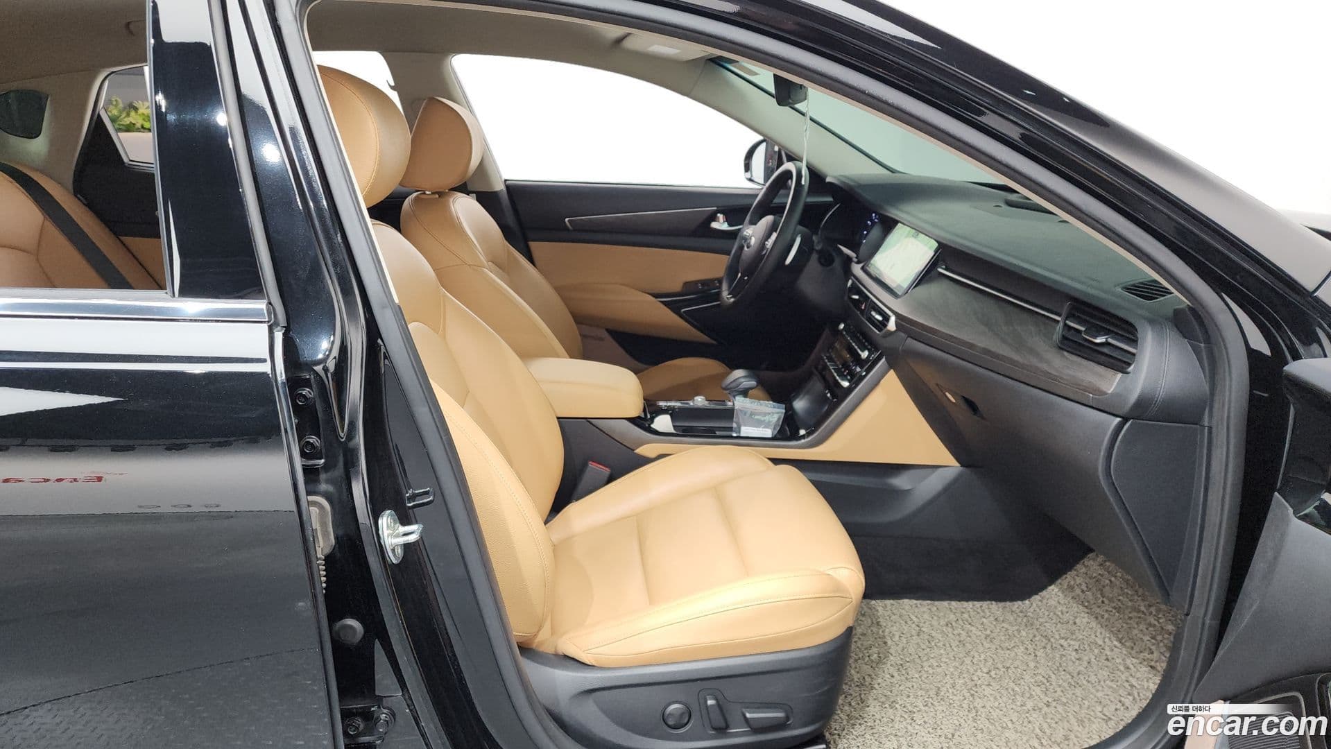 Main__Slider__Photo:K7 Kia 2019.6-10