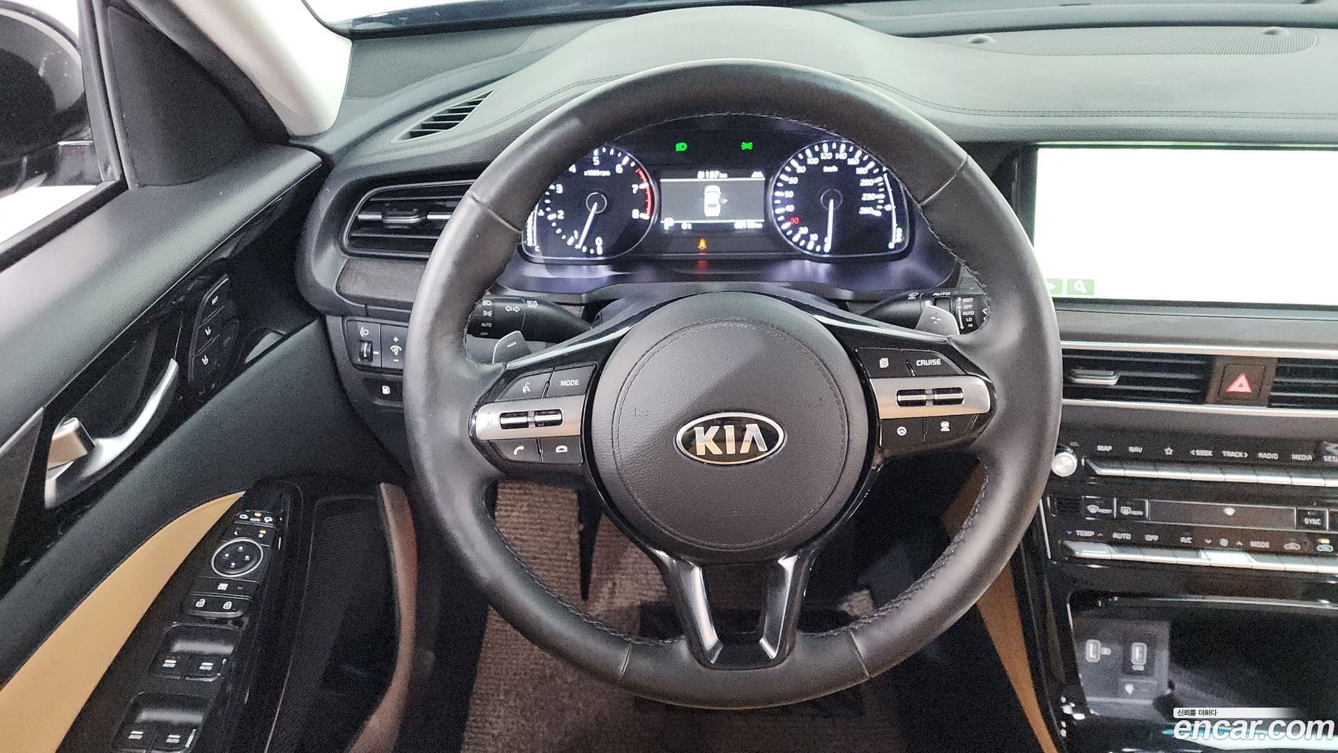 Main__Slider__Photo:K7 Kia 2019.6-12