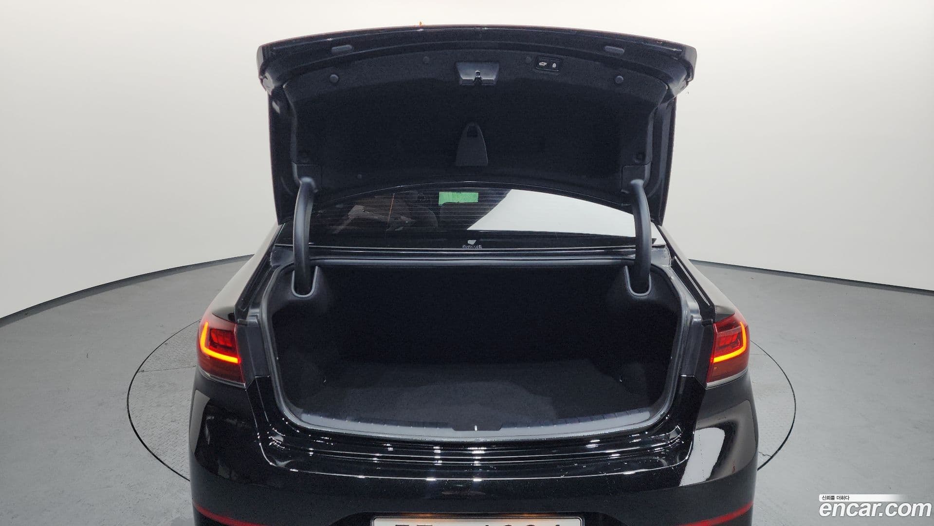 Main__Slider__Photo:K7 Kia 2019.6-19