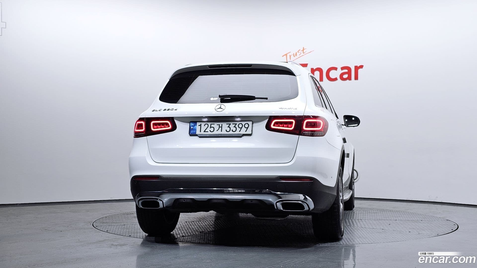 Main__Slider__Photo:GLC-Class Mercedes-Benz 2022.7-3