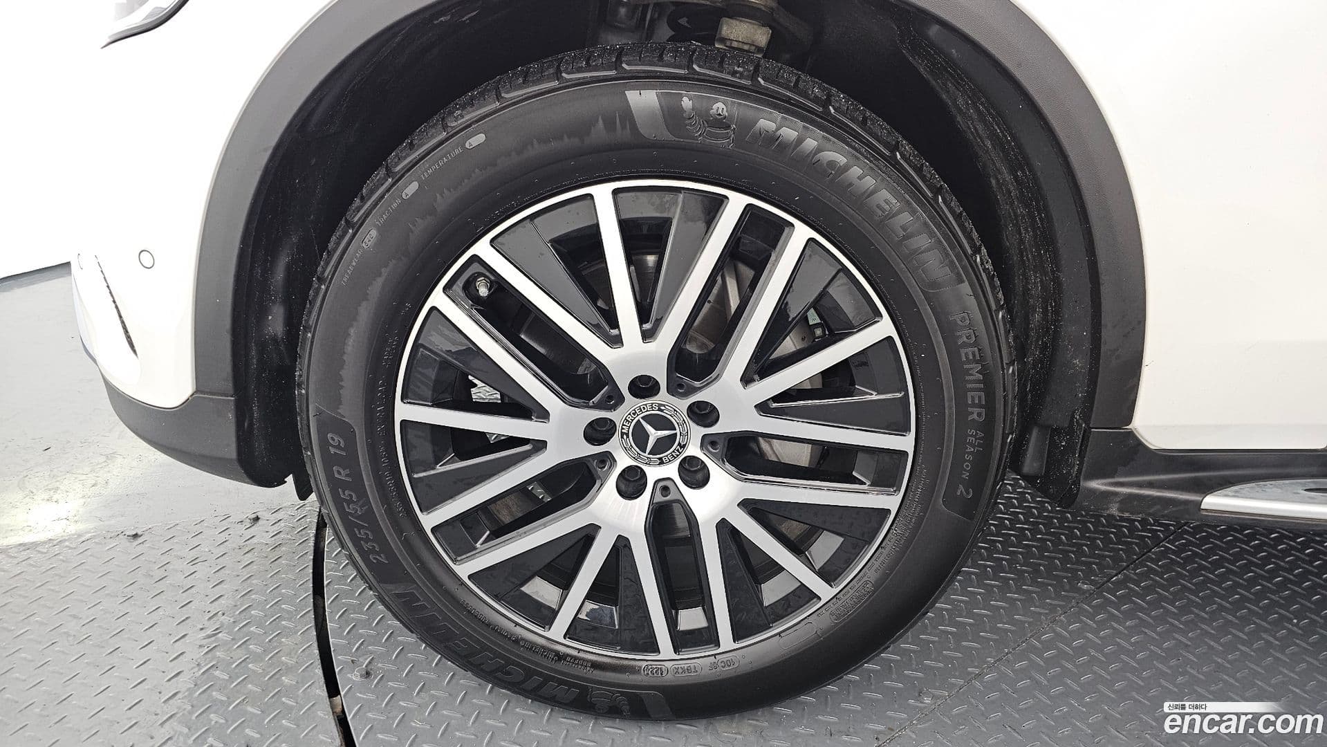 Main__Slider__Photo:GLC-Class Mercedes-Benz 2022.7-4