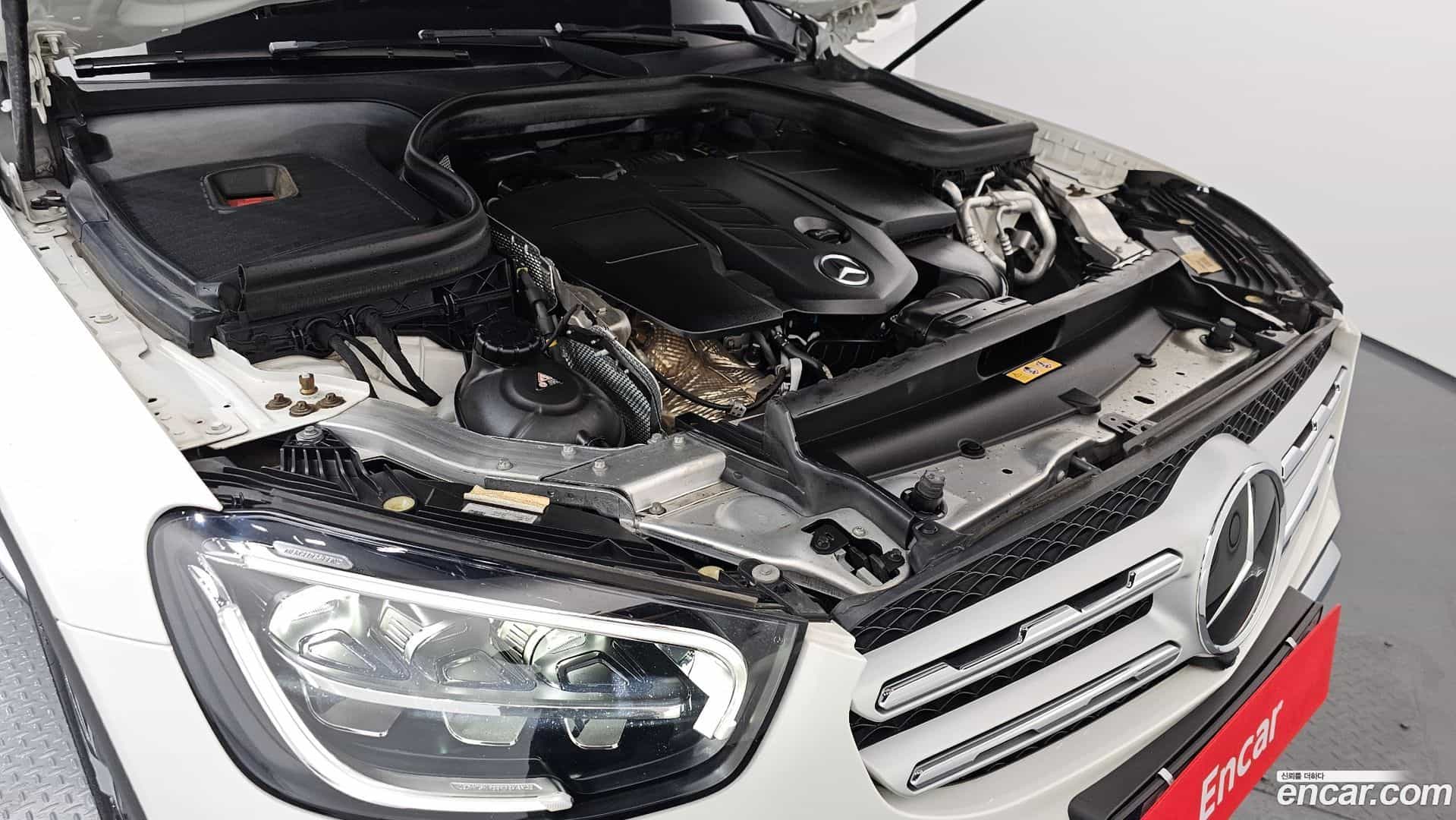 GLC-Class Mercedes-Benz 2022.7-INNER-006