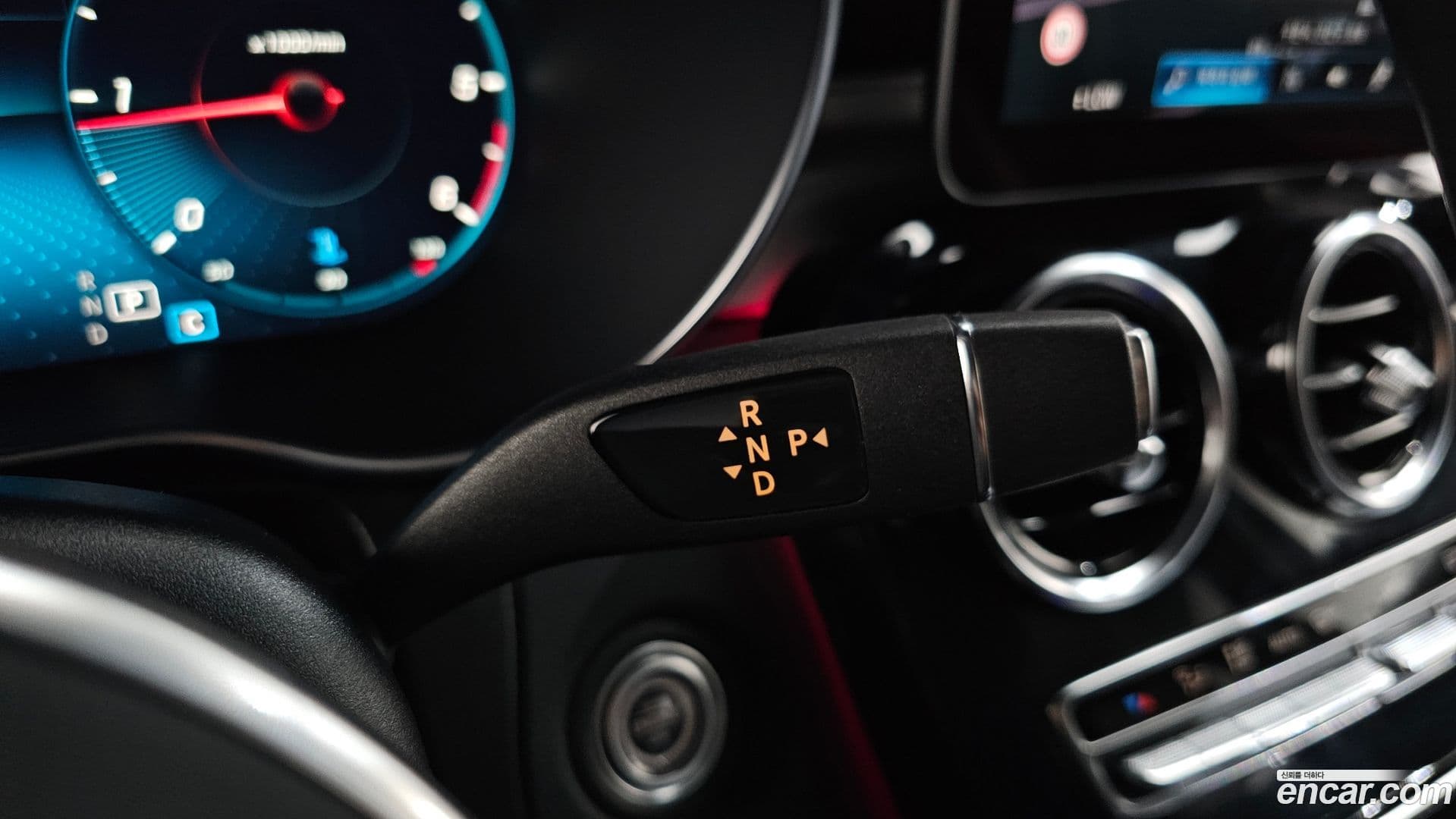 Main__Slider__Photo:GLC-Class Mercedes-Benz 2022.7-8