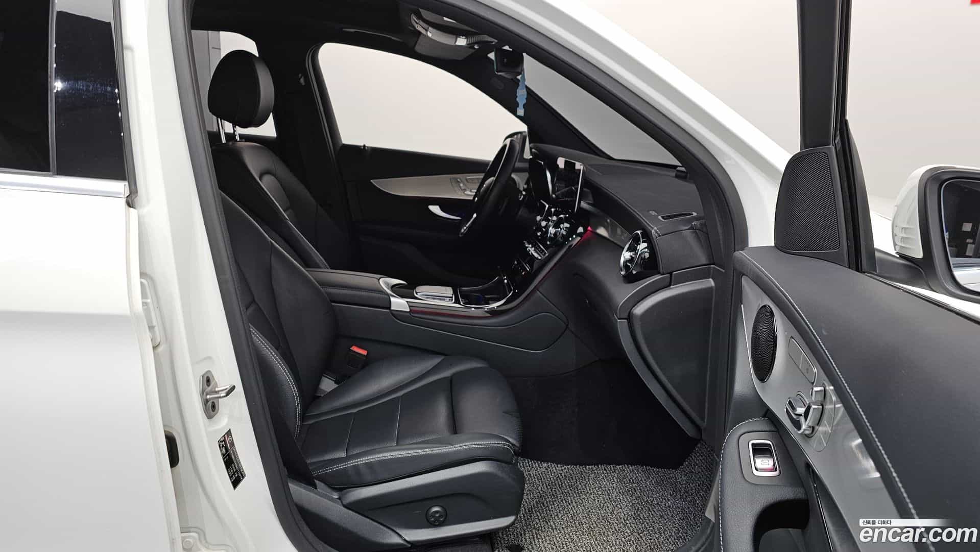 GLC-Class Mercedes-Benz 2022.7-OPTION-015