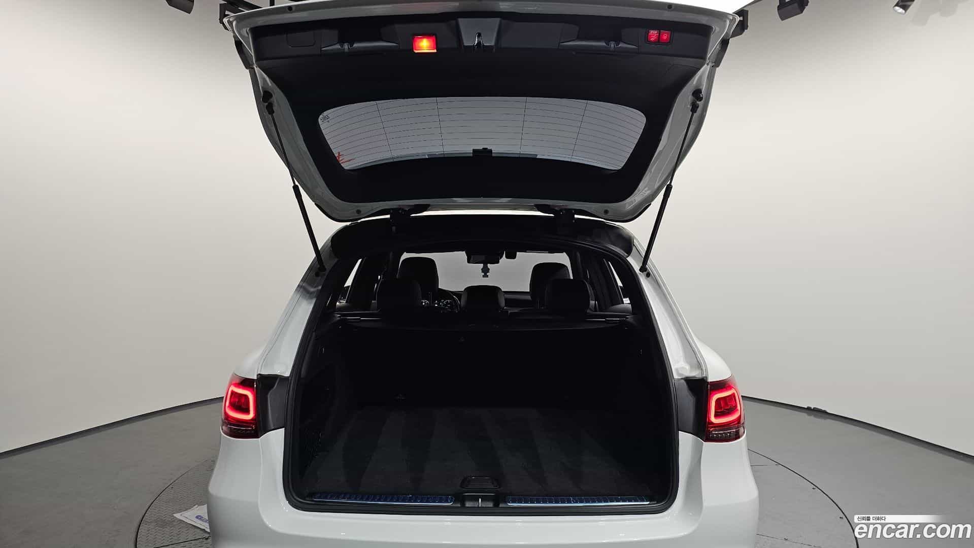 GLC-Class Mercedes-Benz 2022.7-OPTION-024