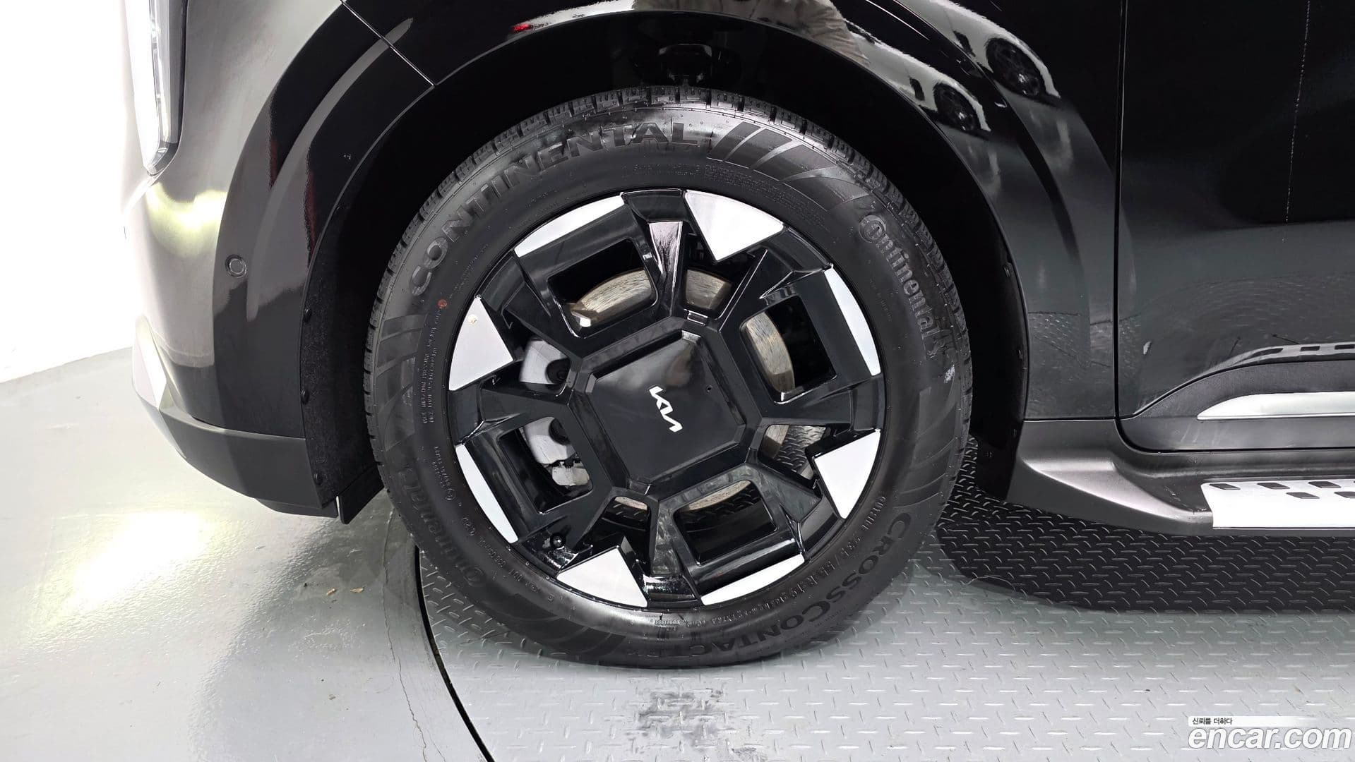 Main__Slider__Photo:Canival Kia 2025.4-4