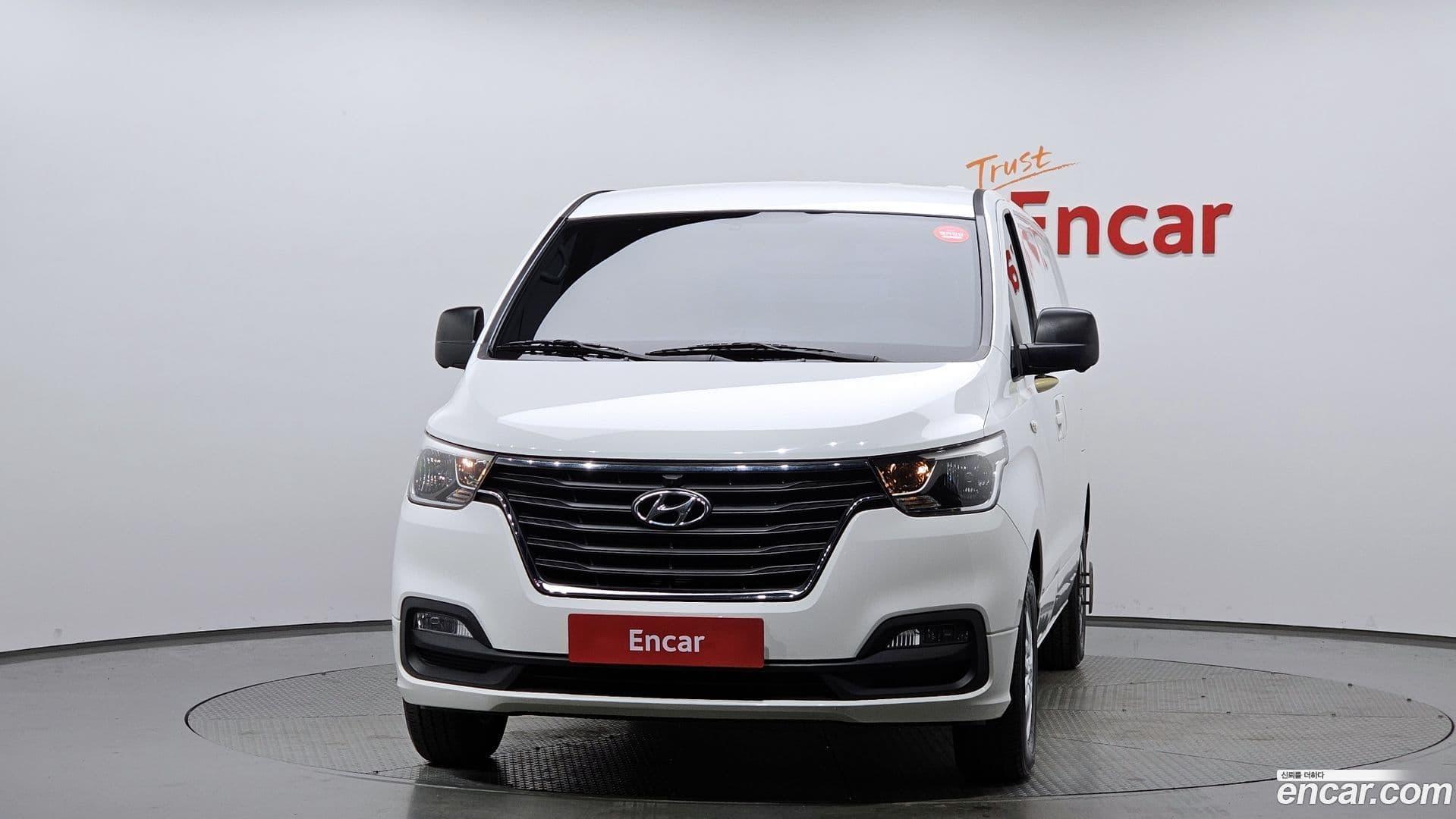 Main__Slider__Photo:Starex Hyundai 2018.7-2