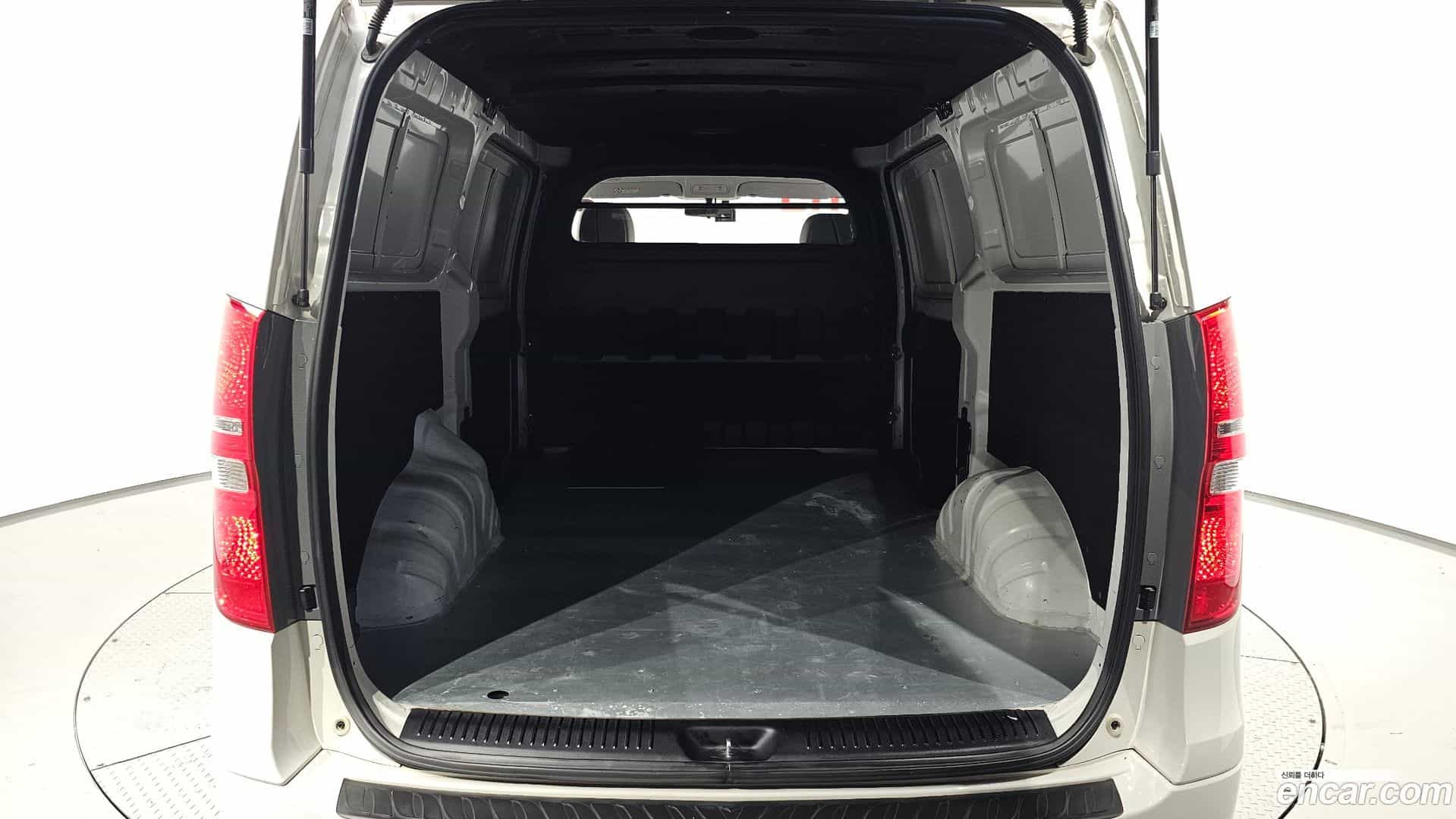 Starex Hyundai 2018.7-OPTION-024