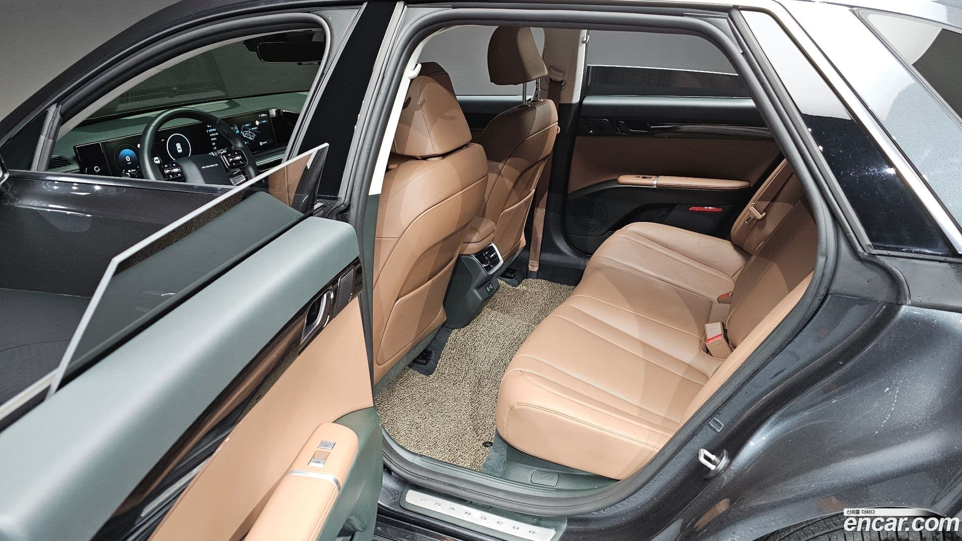 Main__Slider__Photo:Grandeur Hyundai 2024.7-10