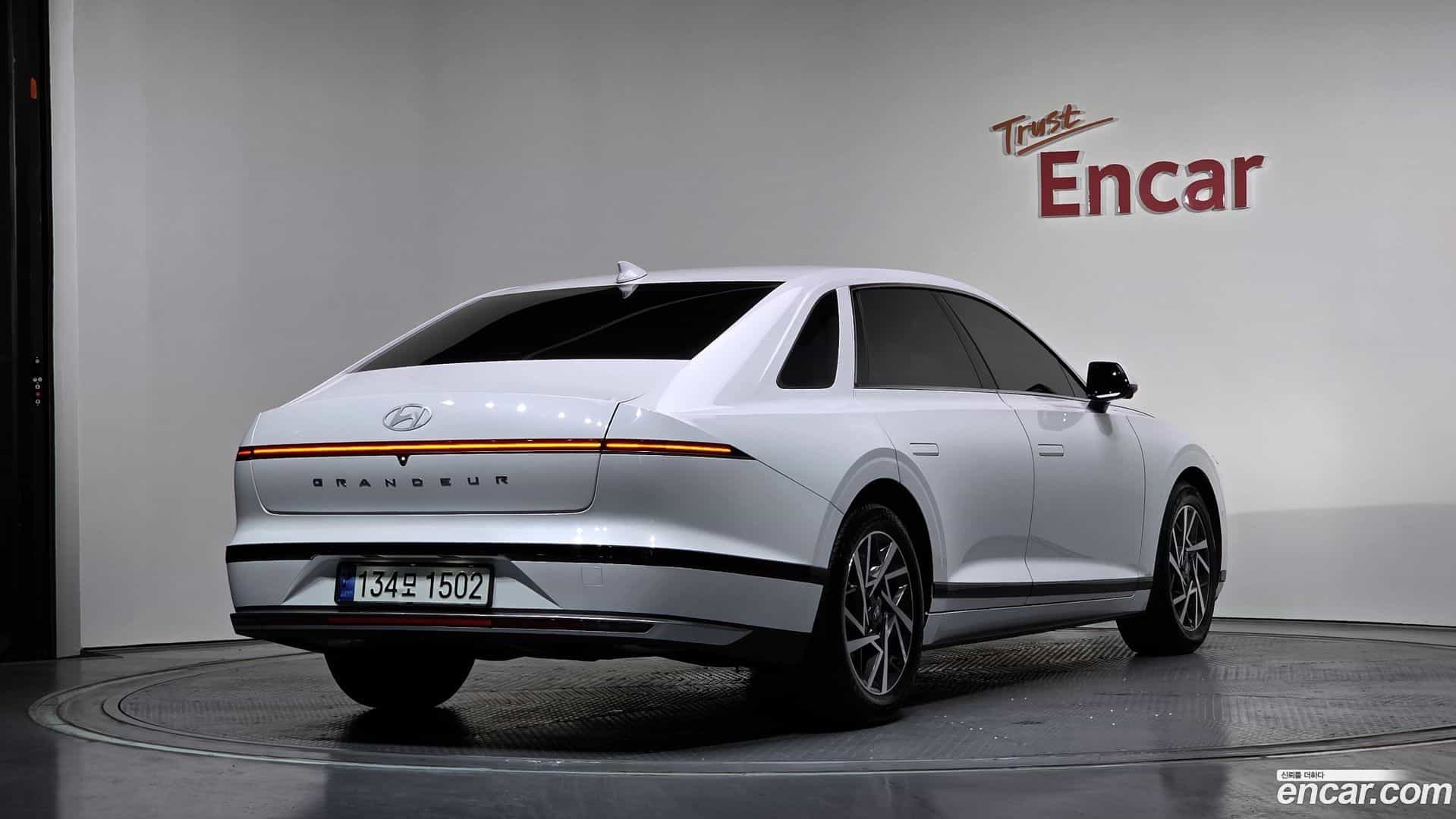 Grandeur Hyundai 2024.4-OUTER-002