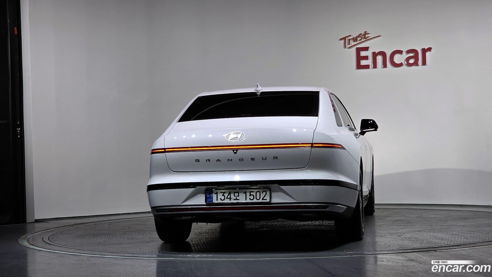 Main__Slider__Photo:Grandeur Hyundai 2024.4-3