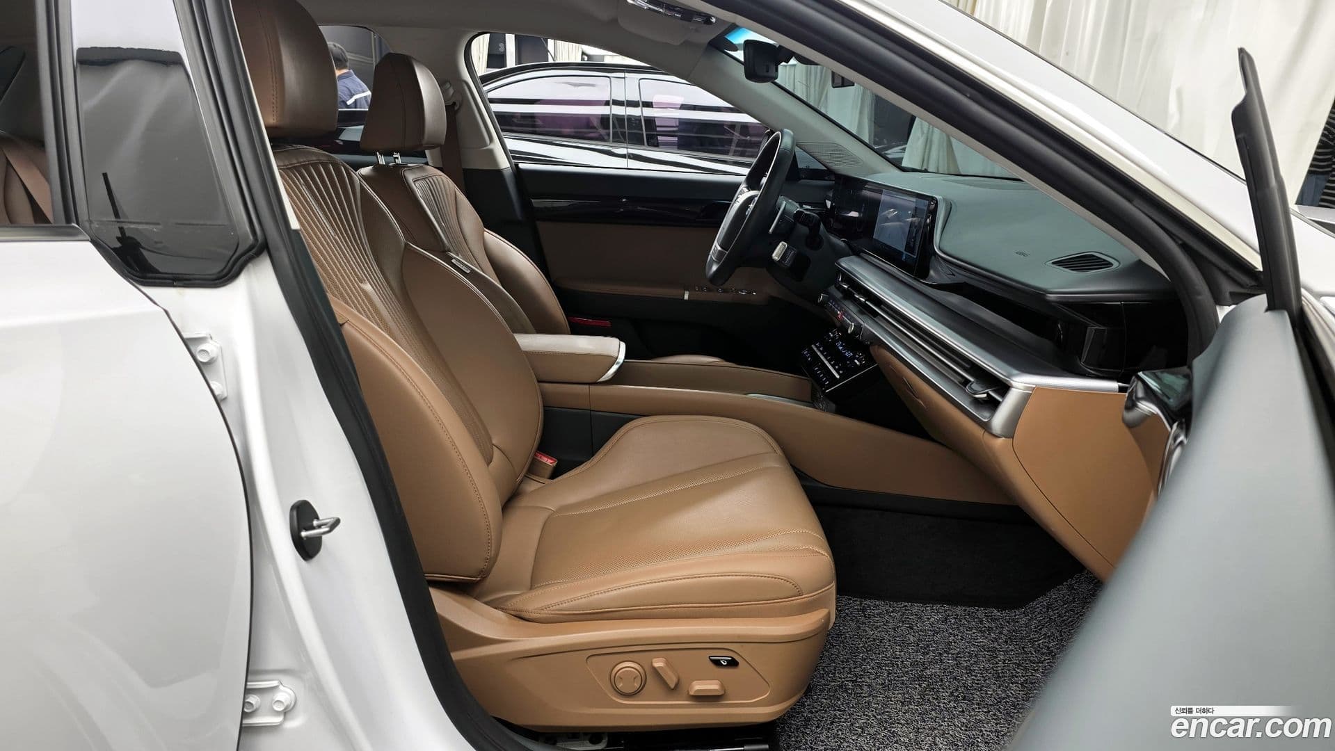 Main__Slider__Photo:Grandeur Hyundai 2024.4-10