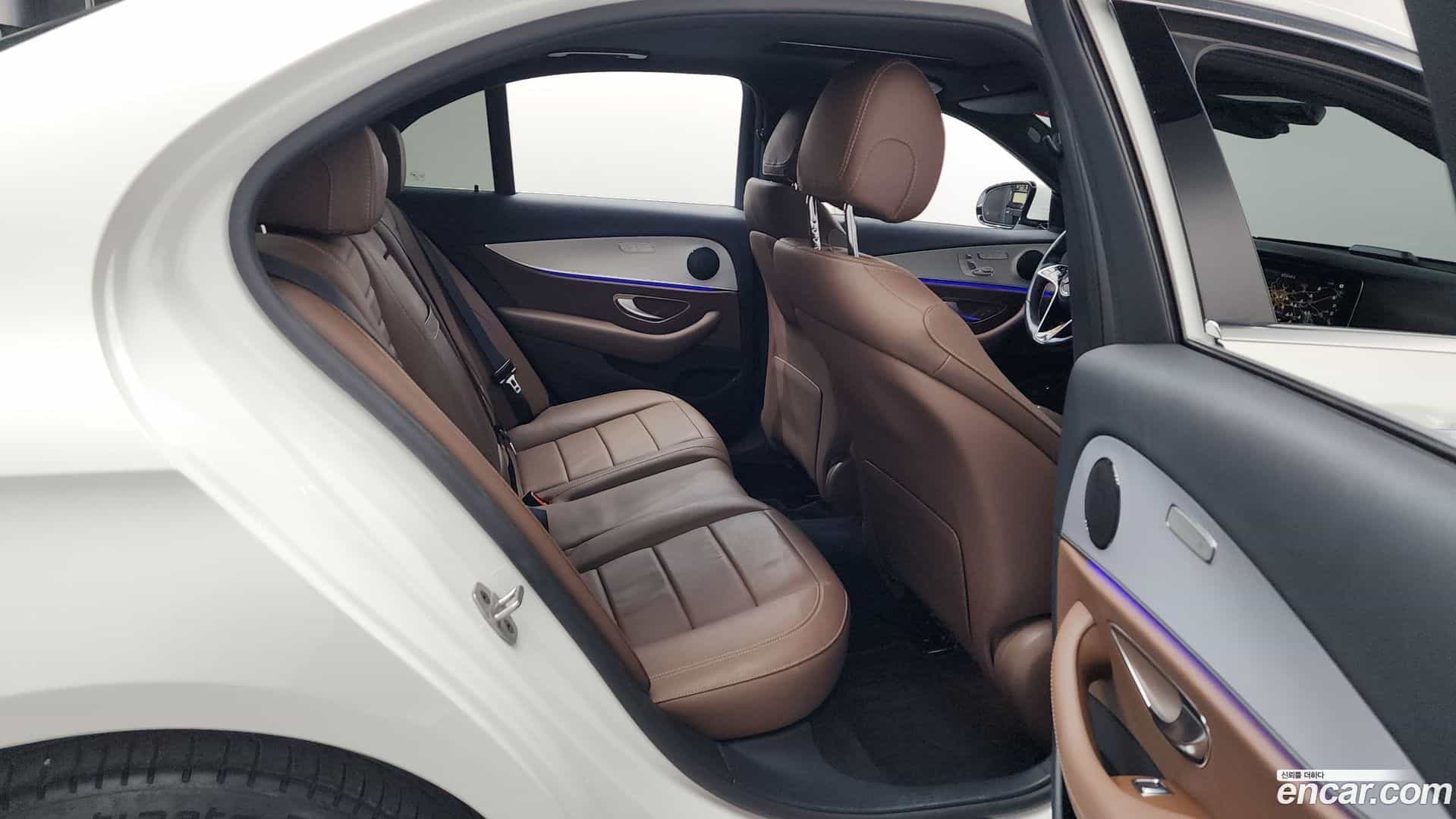 E-Class Mercedes-Benz 2021.5-OPTION-016