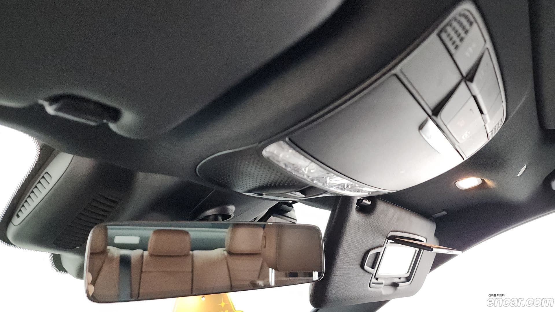 Main__Slider__Photo:E-Class Mercedes-Benz 2021.5-16