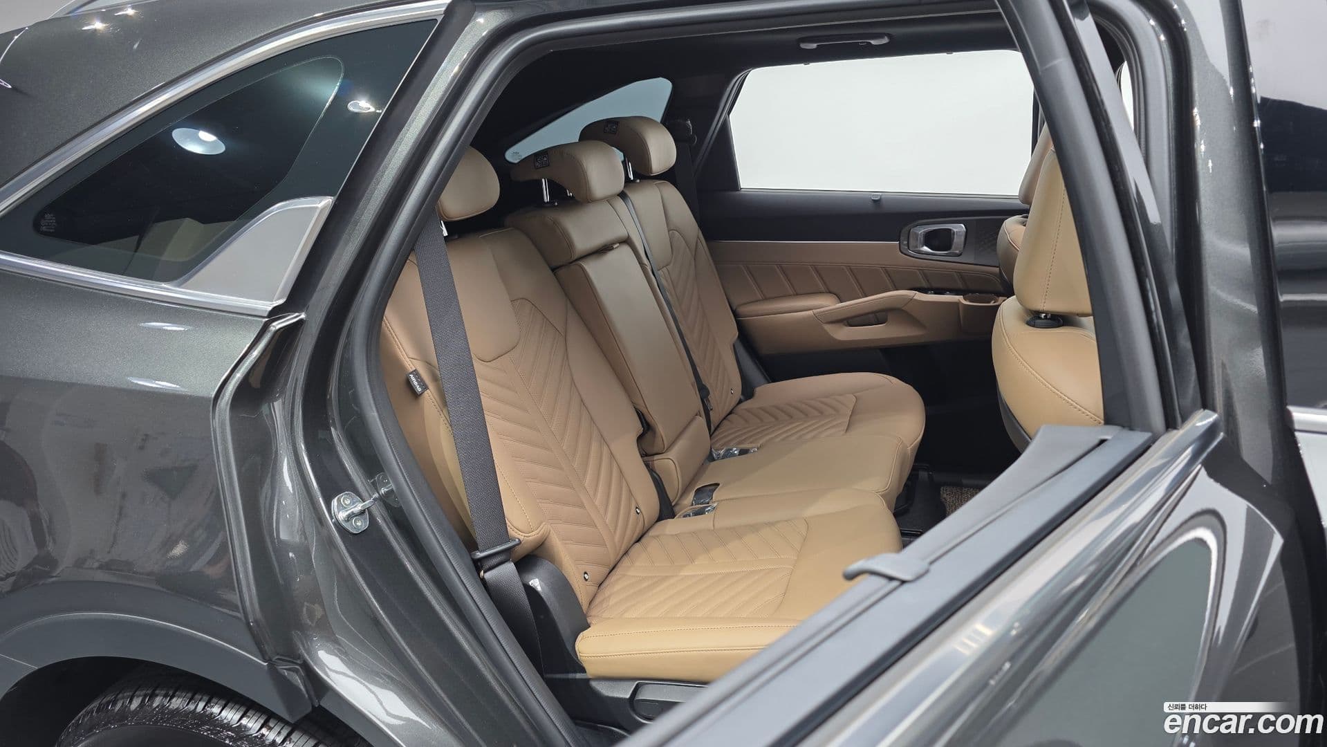 Main__Slider__Photo:Sorento Kia 2024.0-11