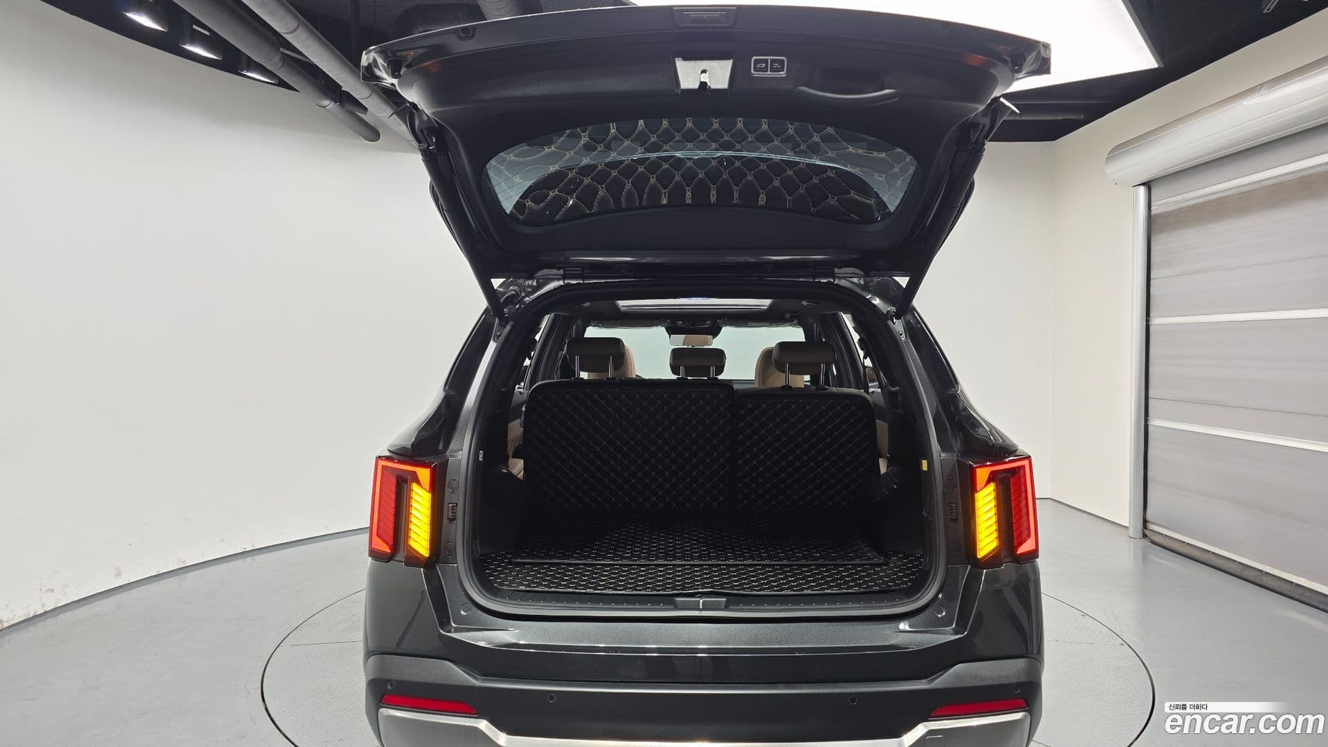 Main__Slider__Photo:Sorento Kia 2024.0-19