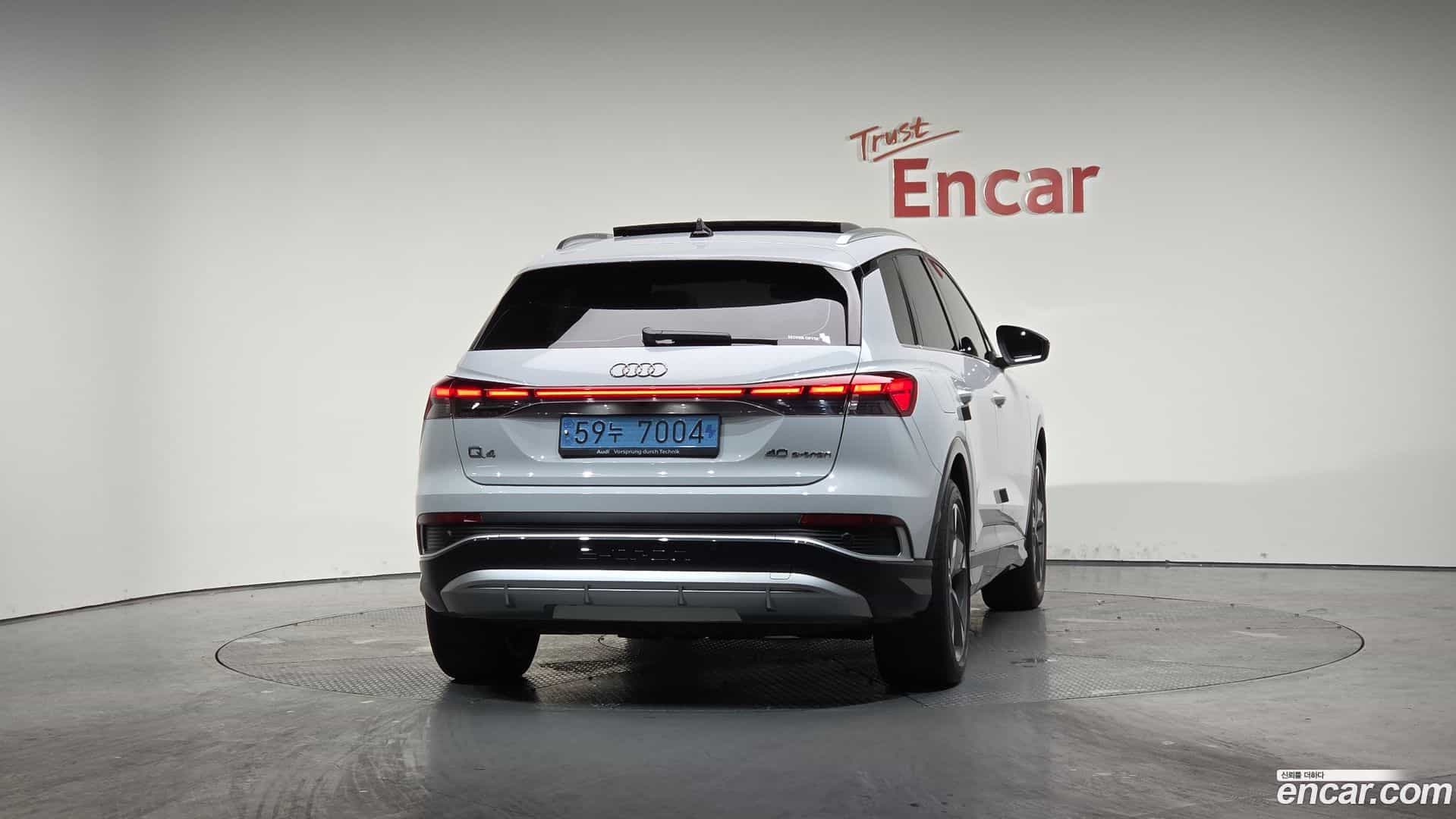 Q4 e-tron Audi 2022.9-OUTER-004
