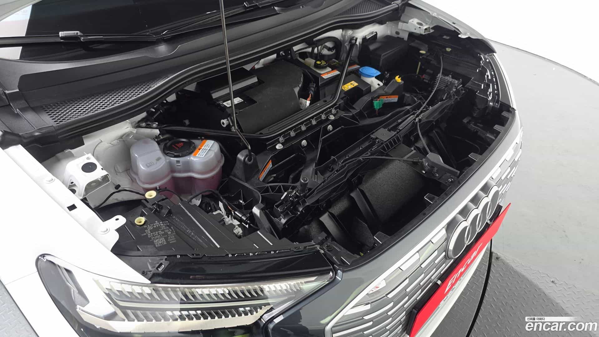 Q4 e-tron Audi 2022.9-INNER-006