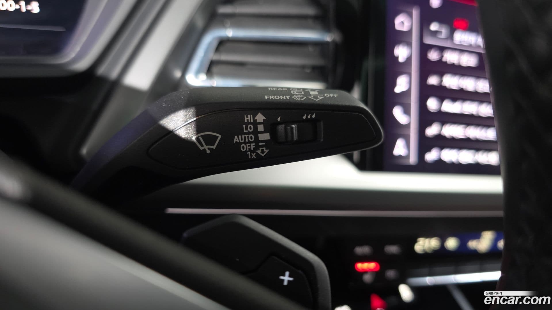 Main__Slider__Photo:Q4 e-tron Audi 2022.9-17