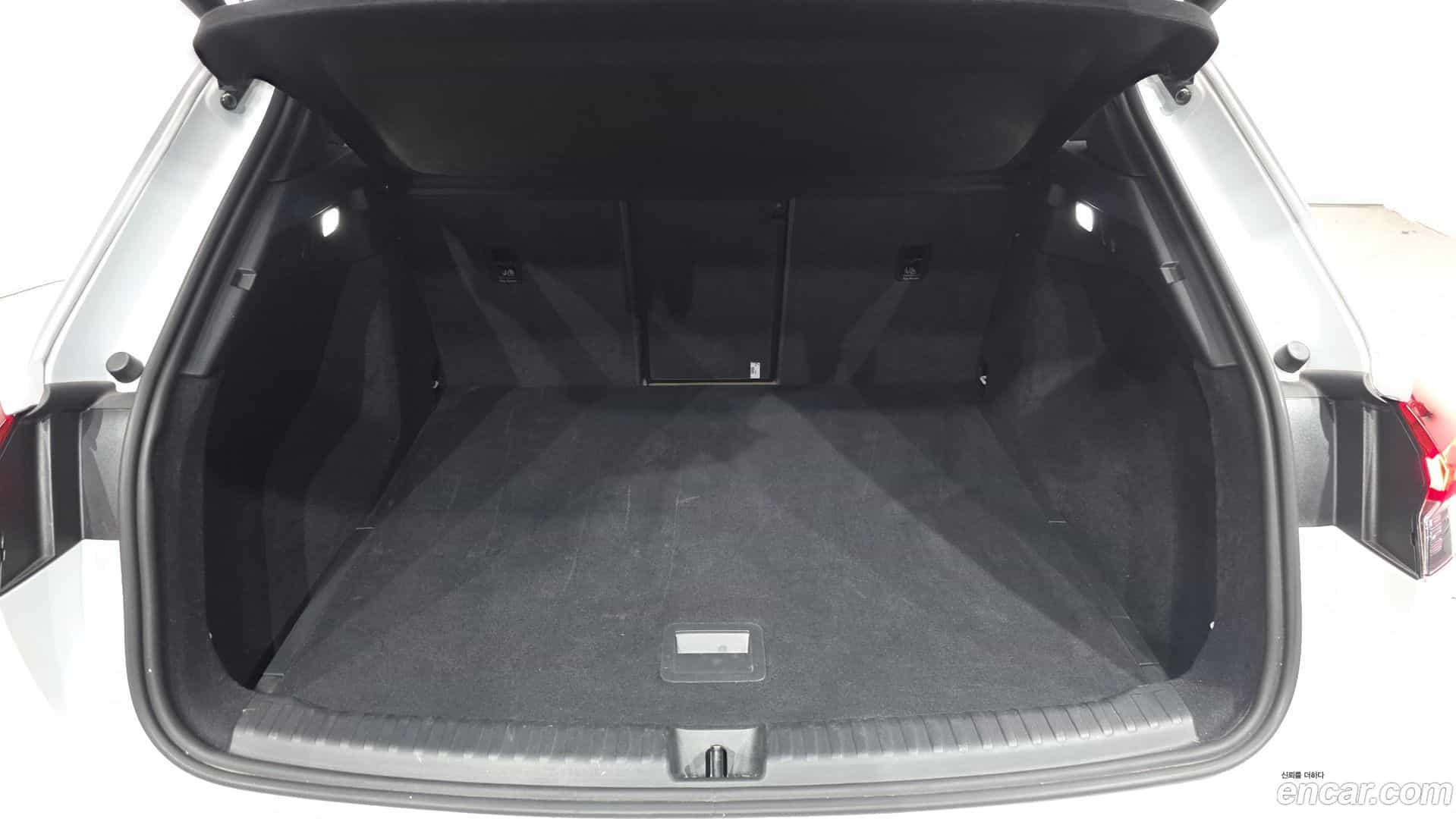 Q4 e-tron Audi 2022.9-OPTION-024