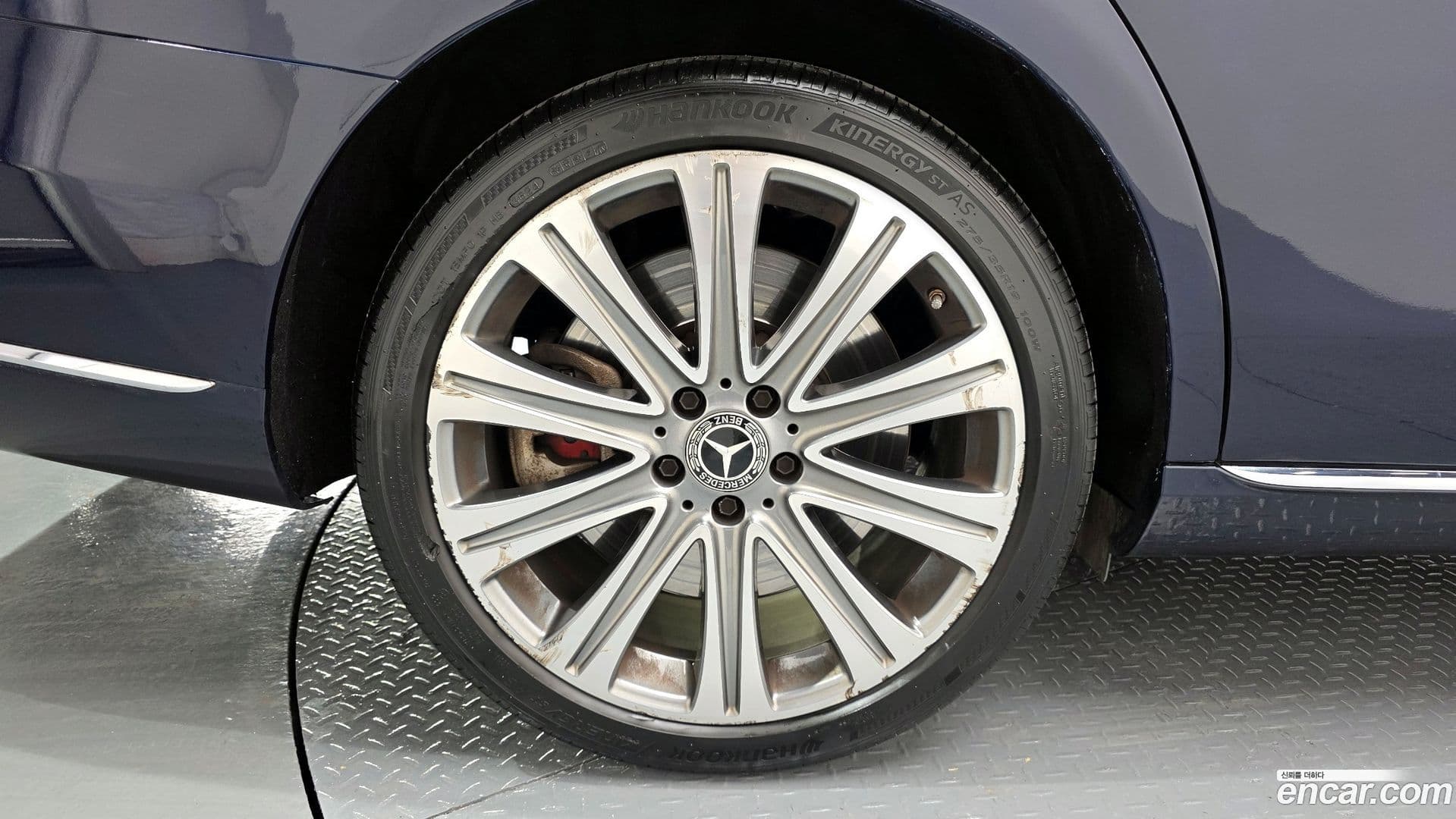 Main__Slider__Photo:E-Class Mercedes-Benz 2019.8-4