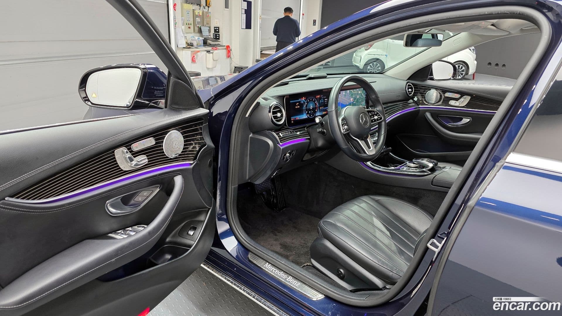 Main__Slider__Photo:E-Class Mercedes-Benz 2019.8-9