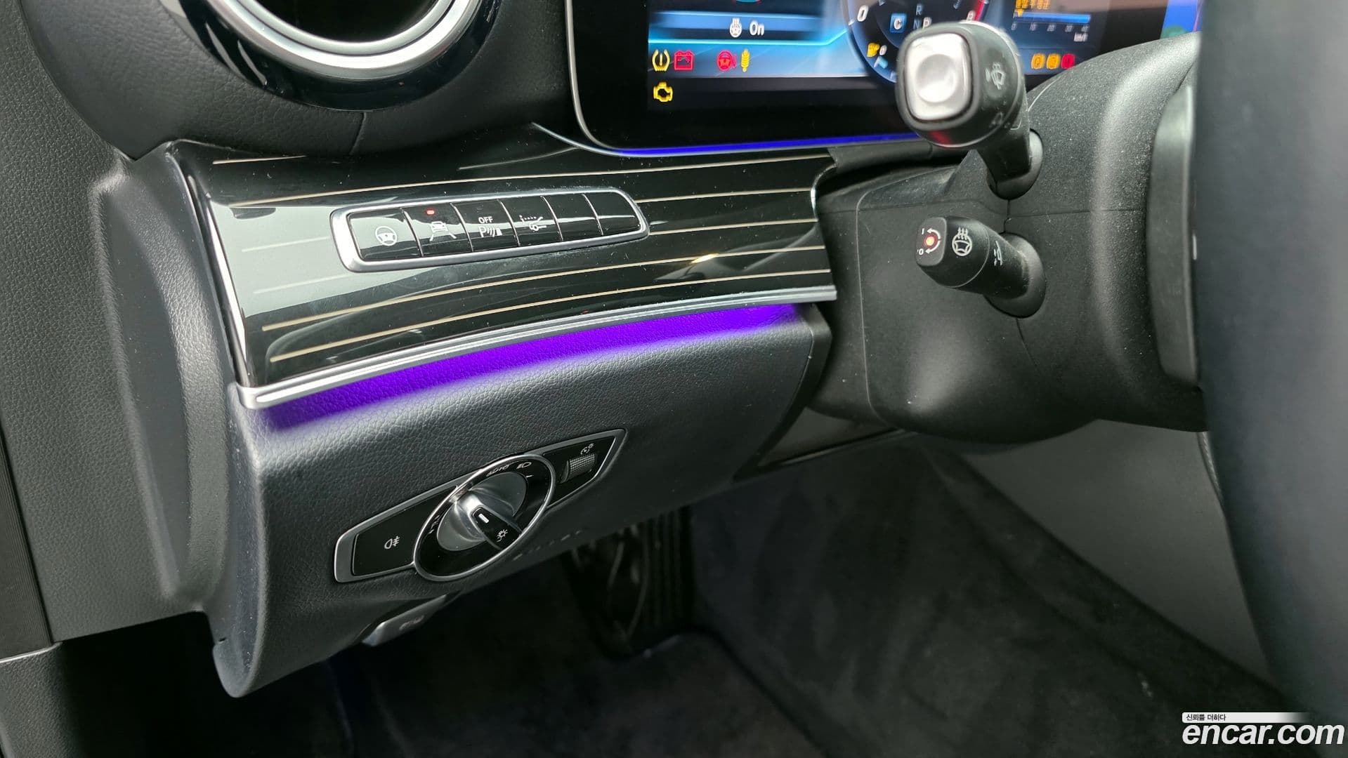 Main__Slider__Photo:E-Class Mercedes-Benz 2019.8-13