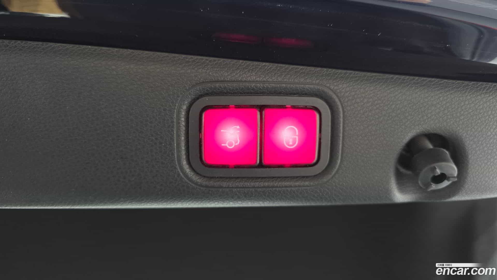 E-Class Mercedes-Benz 2019.8-OPTION-022