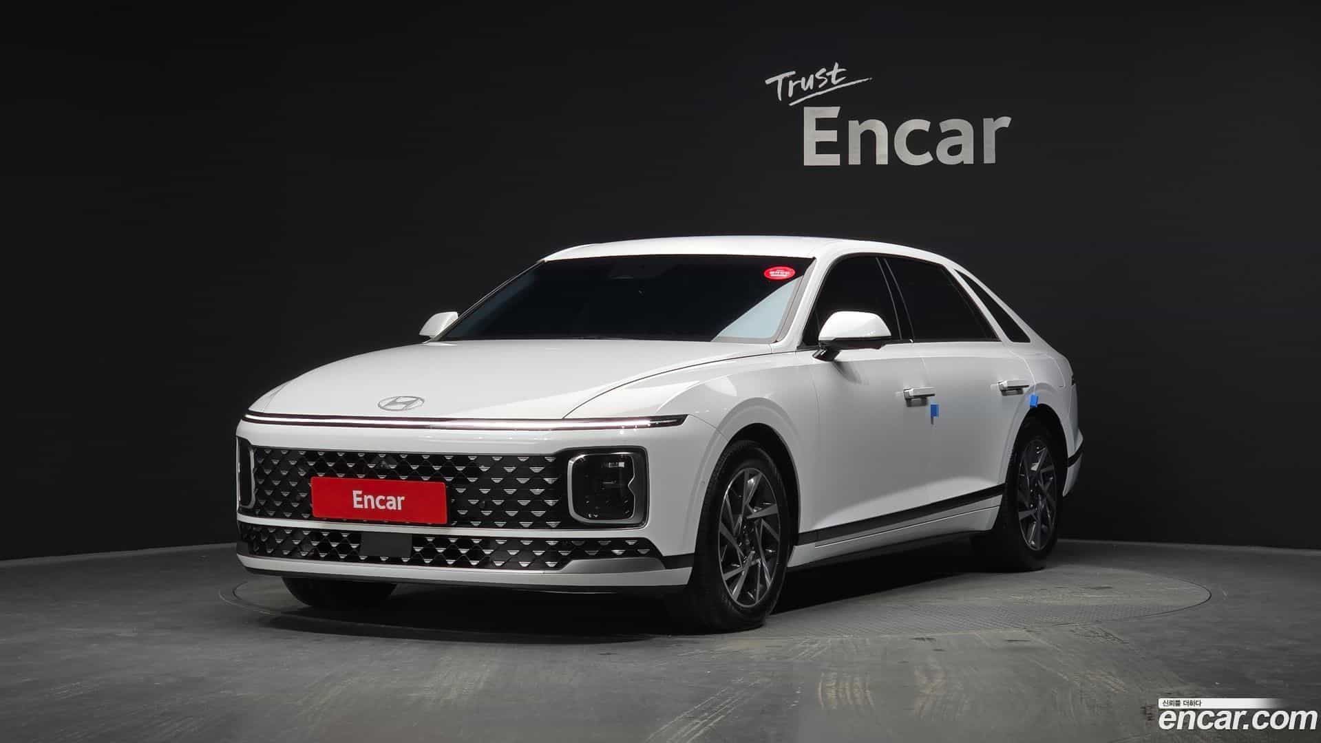 Grandeur Hyundai 2022.11-OUTER-001