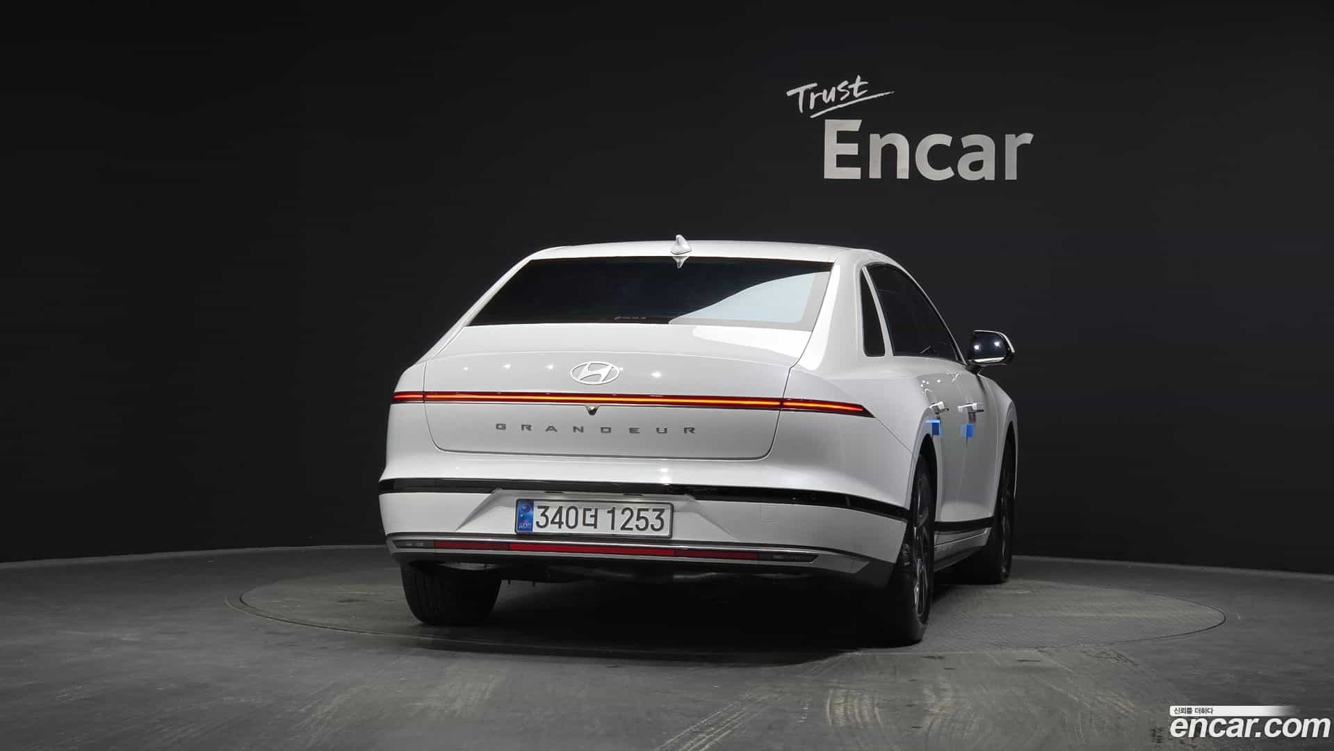 Grandeur Hyundai 2022.11-OUTER-004