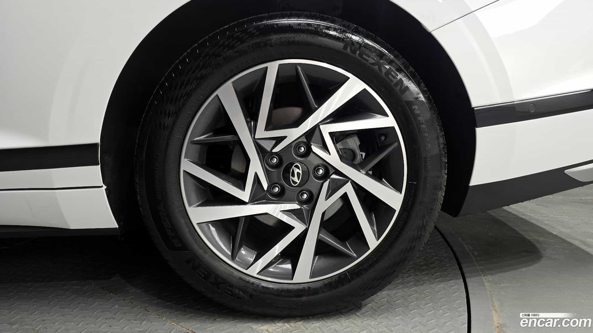 Grandeur Hyundai 2022.11-OUTER-005