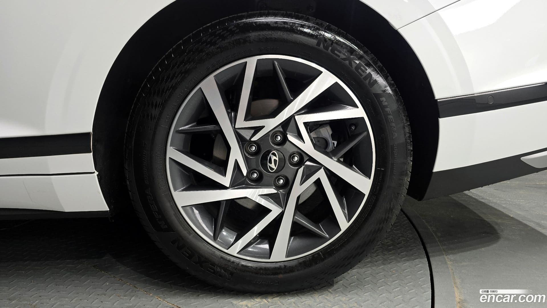 Main__Slider__Photo:Grandeur Hyundai 2022.11-4